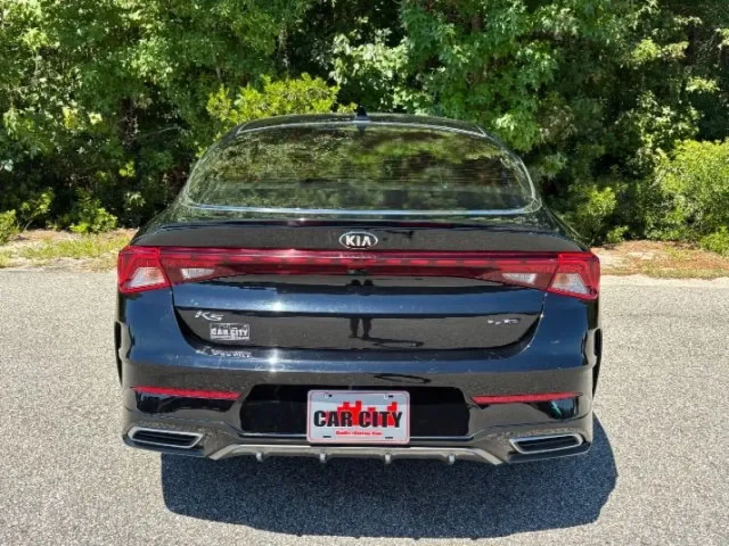 2021 Kia K5 GT-Line (5XXG64J25MG) with an Gamma-II 1.6L I-4 gasoline direct injection engine, located at 2761 East Hwy 501, Conway, SC, 29526, (843) 331-1151, 33.781528, -78.989883 - **Experience Unmatched Comfort and Style with the 2021 Kia K5 GT-Line at Car City - Conway!**<br /> <br /> Looking for the perfect sedan that fits seamlessly into your active lifestyle? Look no further! The 2021 Kia K5 GT-Line combines sophistication and practicality, making it an ideal choice for c - Photo#6