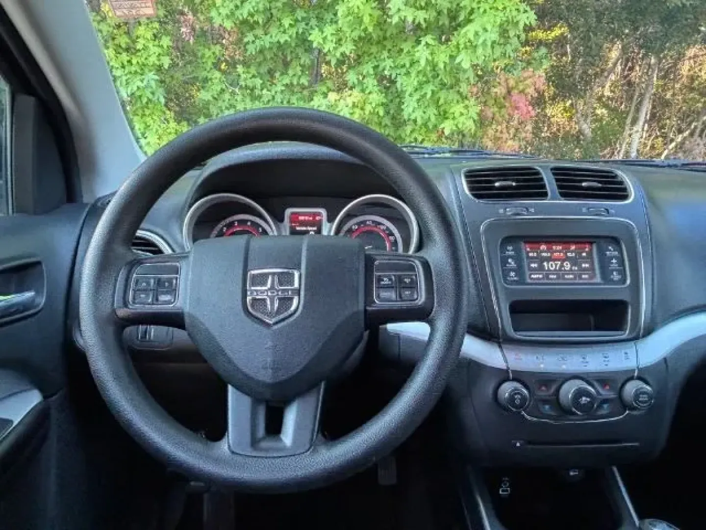 2018 Dodge Journey SE (3C4PDCAB3JT) with an 2.4L L4 DOHC 16V engine, 4-Speed Automatic transmission, located at 2761 East Hwy 501, Conway, SC, 29526, (843) 331-1151, 33.781528, -78.989883 - **Discover Your Next Adventure with the 2018 Dodge Journey SE at Car City - Conway!**<br /> <br /> Are you ready to elevate your family outings or weekend getaways? The 2018 Dodge Journey SE is the ideal companion for those who crave exploration while keeping comfort and safety front and center. Per - Photo#7