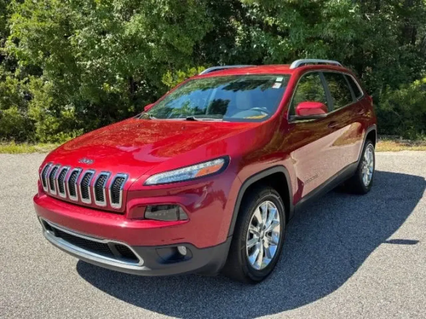 2016 /Light Frost Beige/Black Jeep Cherokee Limited (1C4PJMDB7GW) with an Other engine, located at 2761 East Hwy 501, Conway, SC, 29526, (843) 331-1151, 33.781528, -78.989883 - **Conquer Every Adventure with the 2016 Jeep Cherokee Limited at Car City - Conway!**<br /> <br /> Are you ready to elevate your driving experience? Whether you're commuting to work, heading out for a family road trip, or navigating through weekend adventures, the 2016 Jeep Cherokee Limited is the p - Photo#0