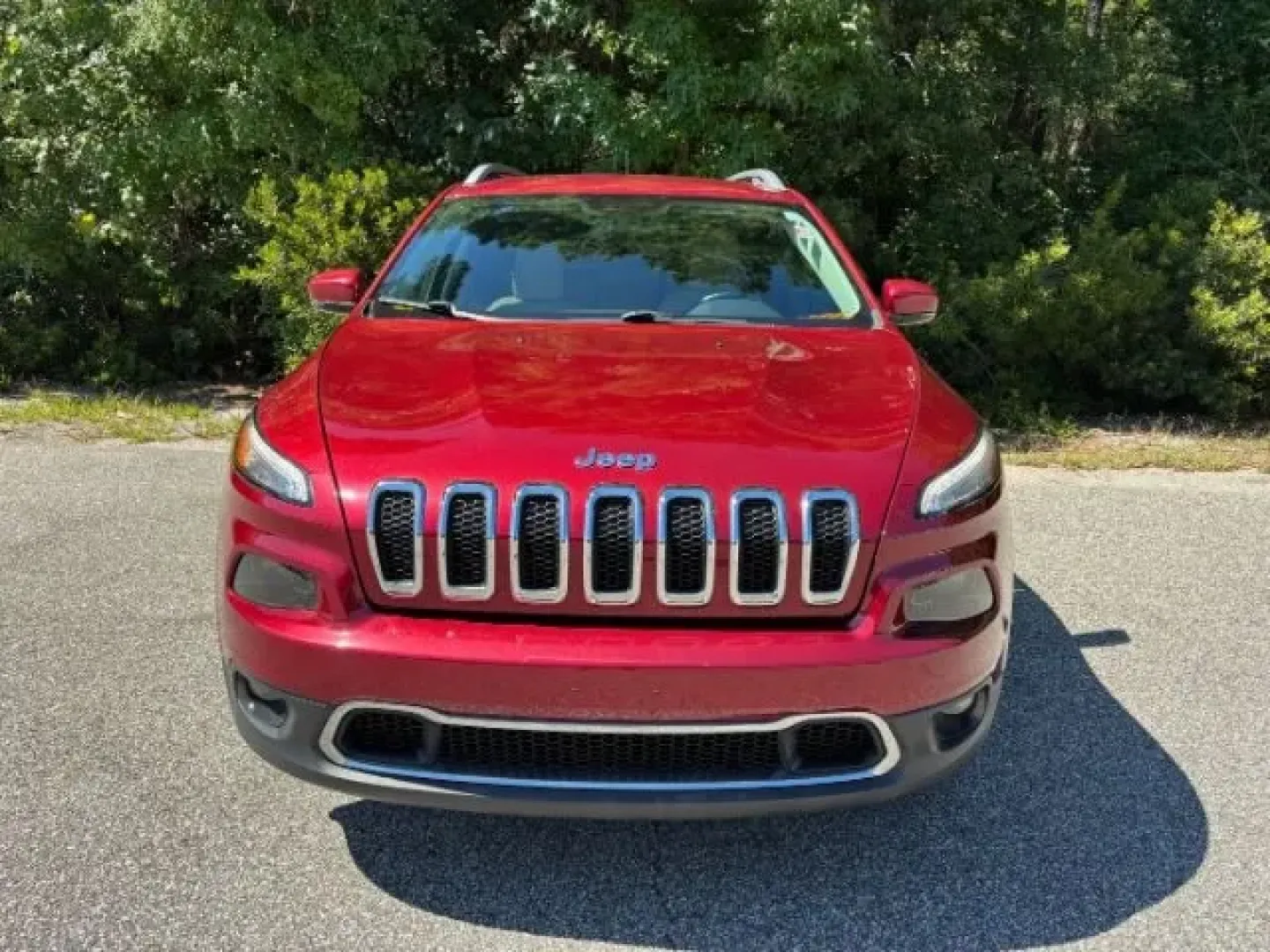 2016 /Light Frost Beige/Black Jeep Cherokee Limited (1C4PJMDB7GW) with an Other engine, located at 2761 East Hwy 501, Conway, SC, 29526, (843) 331-1151, 33.781528, -78.989883 - **Conquer Every Adventure with the 2016 Jeep Cherokee Limited at Car City - Conway!**<br /> <br /> Are you ready to elevate your driving experience? Whether you're commuting to work, heading out for a family road trip, or navigating through weekend adventures, the 2016 Jeep Cherokee Limited is the p - Photo#4