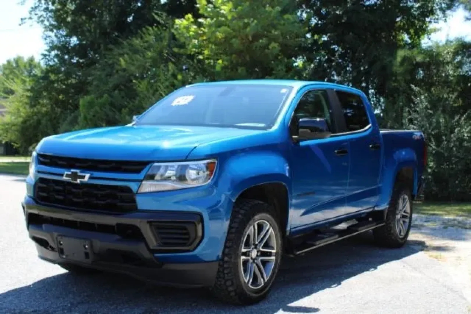 2021 Chevrolet Colorado 4WD Crew Cab Short Box WT (1GCGTBEN6M1) with an Other engine, located at 3598 James B White Hwy South, Whiteville, NC, 28472, (910) 642-3196, 34.294846, -78.732613 - Looking for the ultimate vehicle to elevate your weekend adventures or enhance your daily commute? Look no further than this stunning 2021 Chevrolet Colorado 4WD Crew Cab, available now at Car City - Whitesville. Whether you're a budget-conscious buyer in search of quality used vehicles or a growing - Photo#0