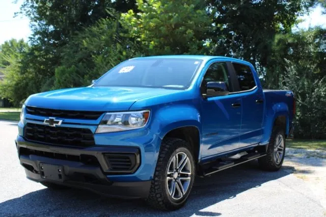photo of 2021 Chevrolet Colorado 4WD Crew Cab Short Box WT