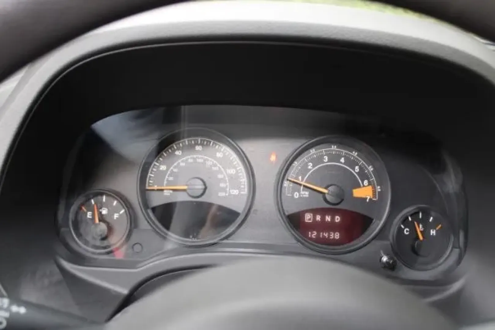 2016 /Dark Slate Gray, pre Jeep Compass Sport 4WD (1C4NJDBB5GD) with an 2.4L L4 DOHC 16V engine, located at 3598 James B White Hwy South, Whiteville, NC, 28472, (910) 642-3196, 34.294846, -78.732613 - **Experience Adventure with This 2016 Jeep Compass Sport 4WD at Car City - Conway!**<br /> <br /> Are you a weekend warrior searching for the perfect SUV to accompany you on your outdoor adventures? Look no further than this exceptional 2016 Jeep Compass Sport 4WD available at Car City - Conway. Thi - Photo#5