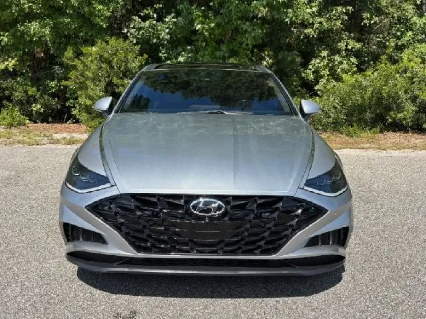 2021 /Dark Gray Hyundai Sonata Limited (5NPEH4J21MH) with an 1.6L L4 DOHC 16V TURBO engine, 8-Speed Automatic transmission, located at 2761 East Hwy 501, Conway, SC, 29526, (843) 331-1151, 33.781528, -78.989883 - **Discover Adventure and Comfort with the 2021 Hyundai Sonata Limited at Car City - Conway!**<br /> <br /> Are you in search of a versatile vehicle that seamlessly adapts to your lifestyle? Look no further than this stunning 2021 Hyundai Sonata Limited, perfect for commuting on busy highways, weeken - Photo#5