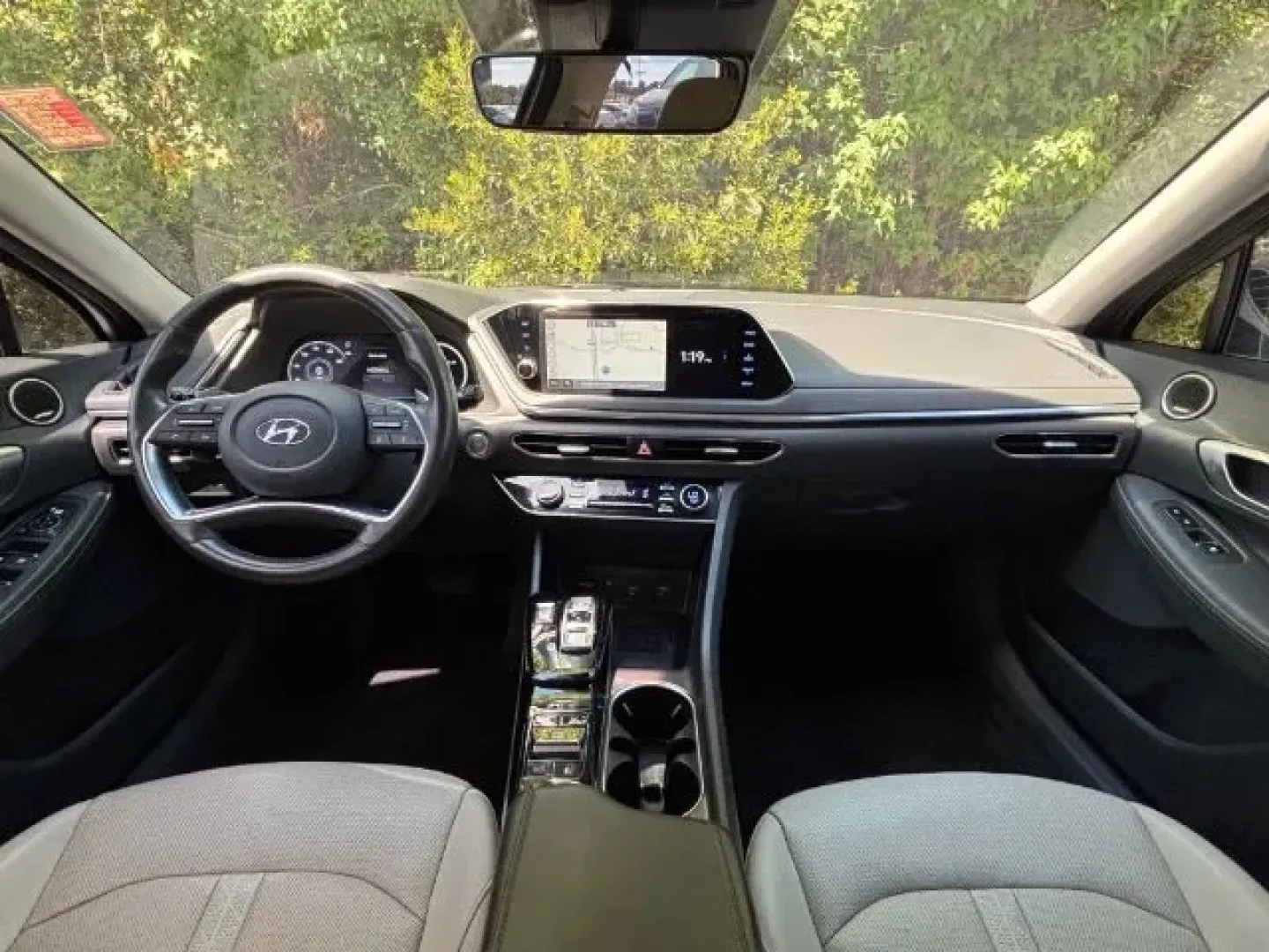 2021 /Dark Gray Hyundai Sonata Limited (5NPEH4J21MH) with an 1.6L L4 DOHC 16V TURBO engine, 8-Speed Automatic transmission, located at 2761 East Hwy 501, Conway, SC, 29526, (843) 331-1151, 33.781528, -78.989883 - **Discover Adventure and Comfort with the 2021 Hyundai Sonata Limited at Car City - Conway!**<br /> <br /> Are you in search of a versatile vehicle that seamlessly adapts to your lifestyle? Look no further than this stunning 2021 Hyundai Sonata Limited, perfect for commuting on busy highways, weeken - Photo#9