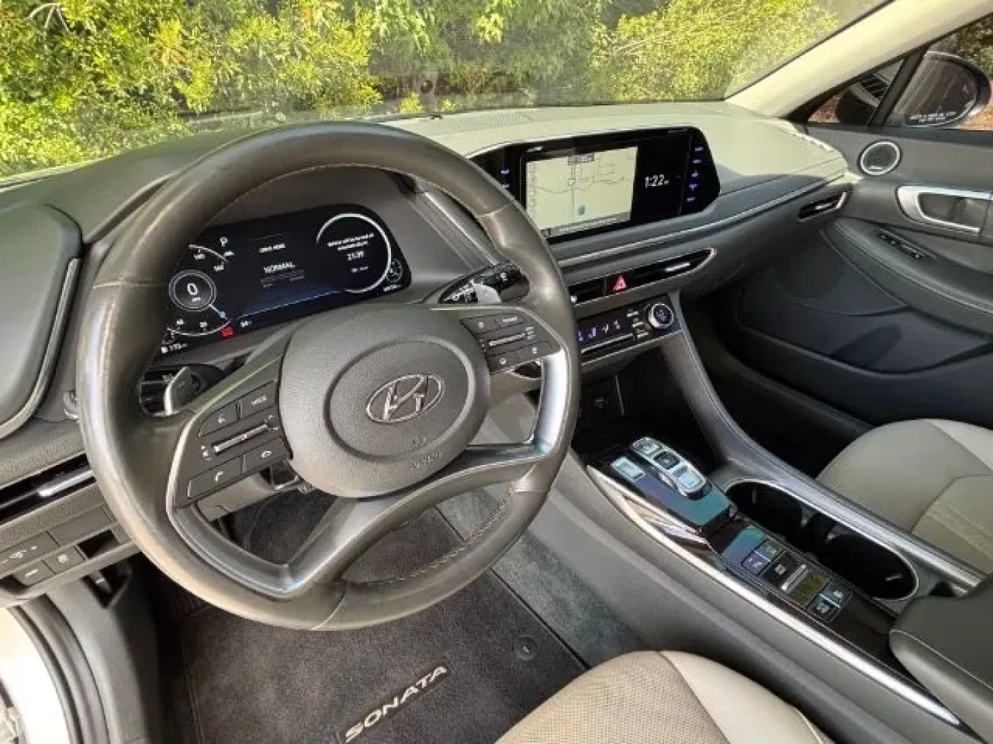 2021 /Dark Gray Hyundai Sonata Limited (5NPEH4J21MH) with an 1.6L L4 DOHC 16V TURBO engine, 8-Speed Automatic transmission, located at 2761 East Hwy 501, Conway, SC, 29526, (843) 331-1151, 33.781528, -78.989883 - **Discover Adventure and Comfort with the 2021 Hyundai Sonata Limited at Car City - Conway!**<br /> <br /> Are you in search of a versatile vehicle that seamlessly adapts to your lifestyle? Look no further than this stunning 2021 Hyundai Sonata Limited, perfect for commuting on busy highways, weeken - Photo#11
