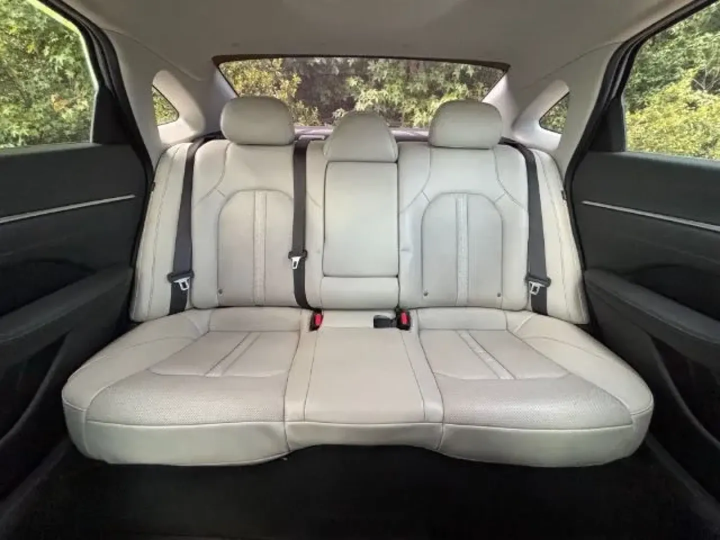2021 /Dark Gray Hyundai Sonata Limited (5NPEH4J21MH) with an 1.6L L4 DOHC 16V TURBO engine, 8-Speed Automatic transmission, located at 2761 East Hwy 501, Conway, SC, 29526, (843) 331-1151, 33.781528, -78.989883 - **Discover Adventure and Comfort with the 2021 Hyundai Sonata Limited at Car City - Conway!**<br /> <br /> Are you in search of a versatile vehicle that seamlessly adapts to your lifestyle? Look no further than this stunning 2021 Hyundai Sonata Limited, perfect for commuting on busy highways, weeken - Photo#14