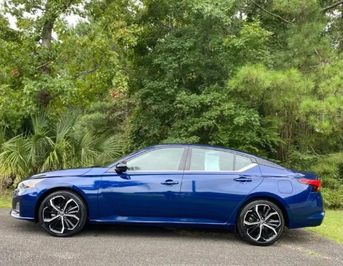 2024 /Sport Nissan Altima SR FWD (1N4BL4CVXRN) with an 2.5L I-4 gasoline direct injection engine, located at 9146 Ocean Hwy West, Calabash, NC, 28467, (910) 579-1110, 33.928635, -78.576157 - Looking for a vehicle that perfectly complements your lifestyle? Look no further than this stunning 2024 Nissan Altima SR FWD, available now at Car City - Calabash. With the ideal blend of comfort, performance, and technology, this sedan is perfect for everything from daily commutes to weekend getaw - Photo#1