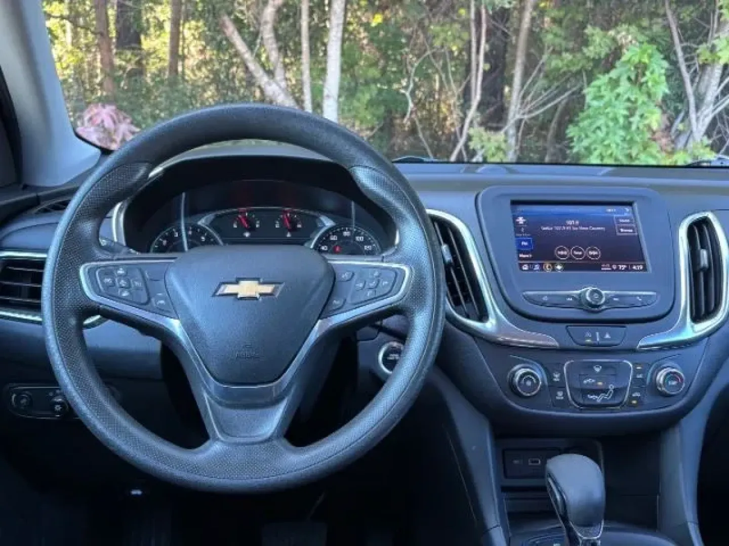 2022 /Jet Black Chevrolet Equinox AWD LT (3GNAXUEV8NL) with an 1.5L I-4 gasoline direct injection engine, located at 2761 East Hwy 501, Conway, SC, 29526, (843) 331-1151, 33.781528, -78.989883 - Are you searching for the perfect blend of comfort, style, and practicality? Look no further! The 2022 Chevrolet Equinox AWD LT is the ideal vehicle for those who crave adventure without sacrificing daily convenience. Whether you're commuting to work in Myrtle Beach, taking family trips to the Carol - Photo#7