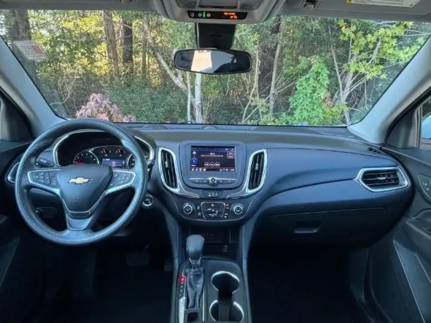 2022 /Jet Black Chevrolet Equinox AWD LT (3GNAXUEV8NL) with an 1.5L I-4 gasoline direct injection engine, located at 2761 East Hwy 501, Conway, SC, 29526, (843) 331-1151, 33.781528, -78.989883 - Are you searching for the perfect blend of comfort, style, and practicality? Look no further! The 2022 Chevrolet Equinox AWD LT is the ideal vehicle for those who crave adventure without sacrificing daily convenience. Whether you're commuting to work in Myrtle Beach, taking family trips to the Carol - Photo#8