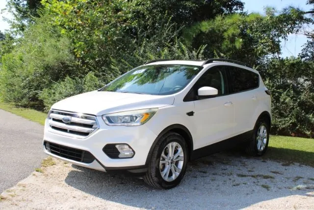 photo of 2018 Ford Escape SEL FWD