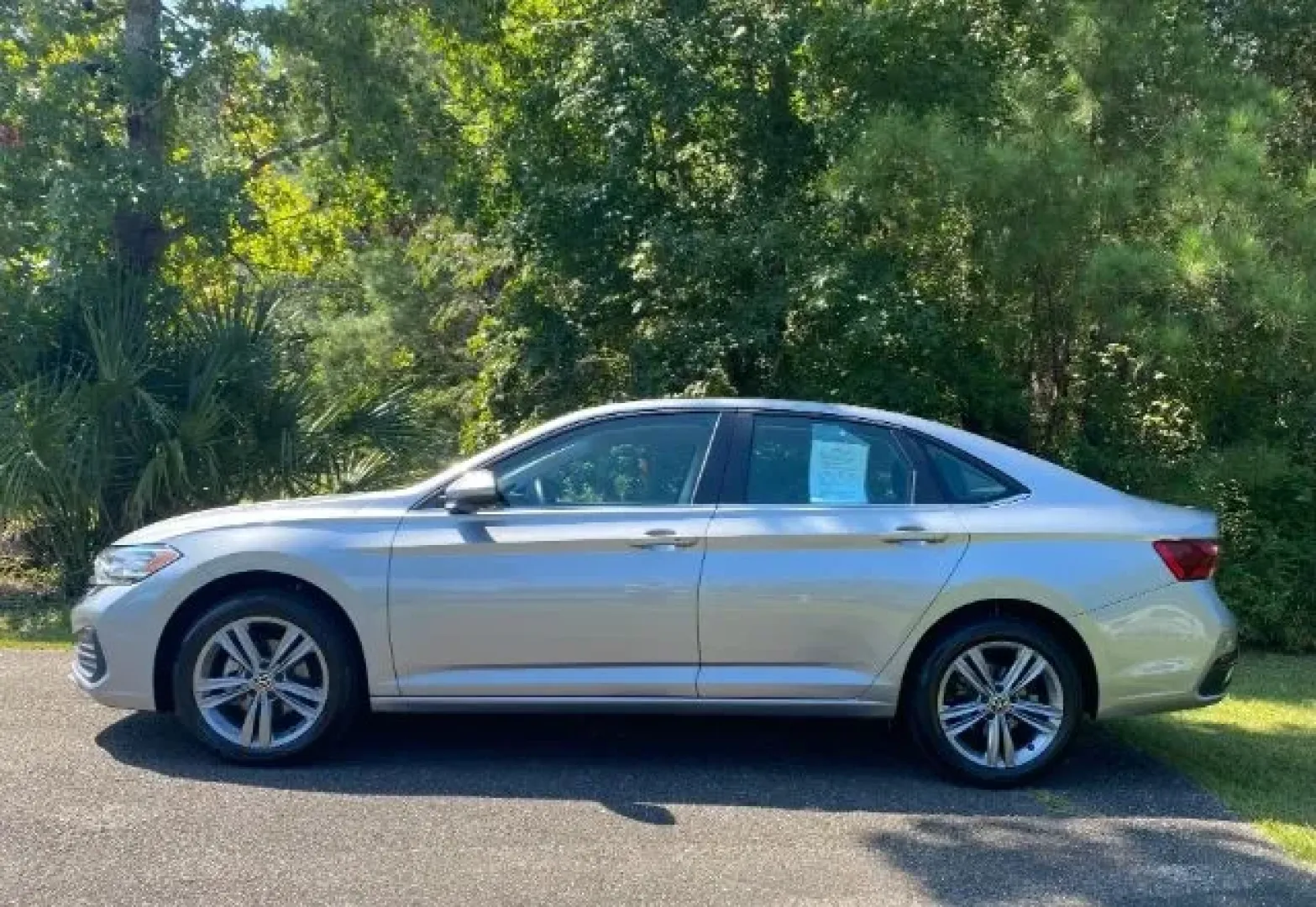 2024 /Titan Black Volkswagen Jetta 1.5T SE (3VW7M7BU5RM) with an 1.5L I-4 gasoline direct injection engine, located at 3598 James B White Hwy South, Whiteville, NC, 28472, (910) 642-3196, 34.294846, -78.732613 - **Discover Your Next Adventure with the 2024 Volkswagen Jetta at Car City Calabash!**<br /> <br /> Are you ready to elevate your daily commute or family outings with a perfect blend of style, comfort, and reliability? Look no further than the stunning 2024 Volkswagen Jetta, now available at Car Cit - Photo#1