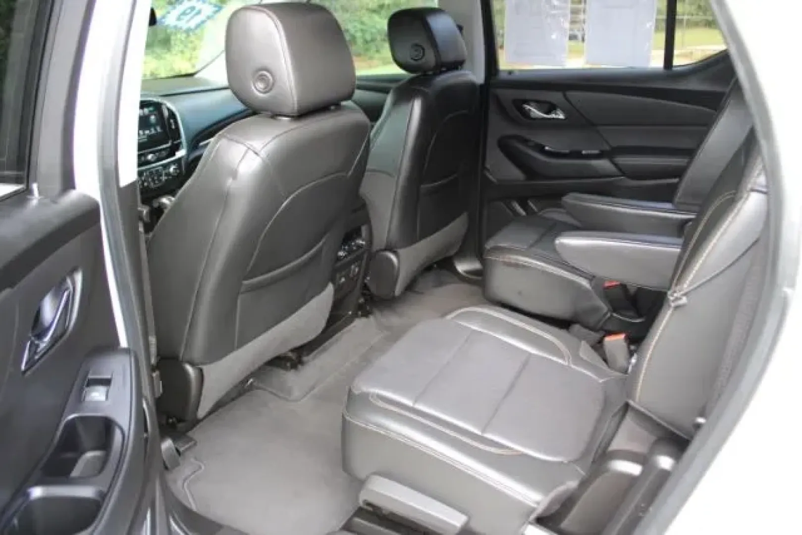 2019 Chevrolet Traverse Premier (1GNERKKW7KJ) with an 3.6L V-6 gasoline direct injection engine, located at 3598 James B White Hwy South, Whiteville, NC, 28472, (910) 642-3196, 34.294846, -78.732613 - **Adventure Awaits with This 2019 Chevrolet Traverse Premier: Your Family's Next Road Trip Companion!**<br /> <br /> If you're looking for a versatile vehicle that combines comfort, space, and performance for your next family adventure or daily commute, look no further than this stunning 2019 Chevro - Photo#8