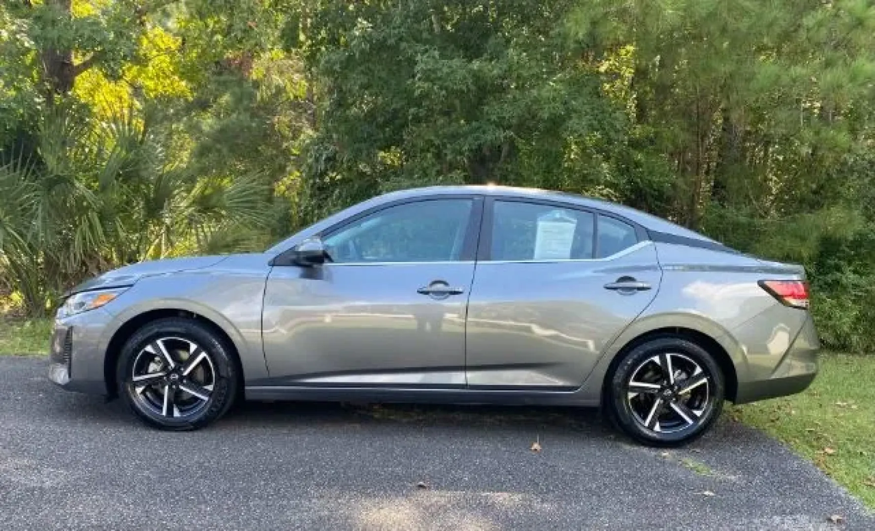 2024 Nissan Sentra SV Xtronic CVT (3N1AB8CV0RY) with an 2L I-4 gasoline direct injection engine, located at 9146 Ocean Hwy West, Calabash, NC, 28467, (910) 579-1110, 33.928635, -78.576157 - **Discover Your Next Adventure with the 2024 Nissan Sentra at Car City - Calabash!**<br /> <br /> Are you searching for a stylish yet practical sedan that can seamlessly fit into your lifestyle? The 2024 Nissan Sentra is a fantastic choice for daily commuters, weekend explorers, and small families a - Photo#1