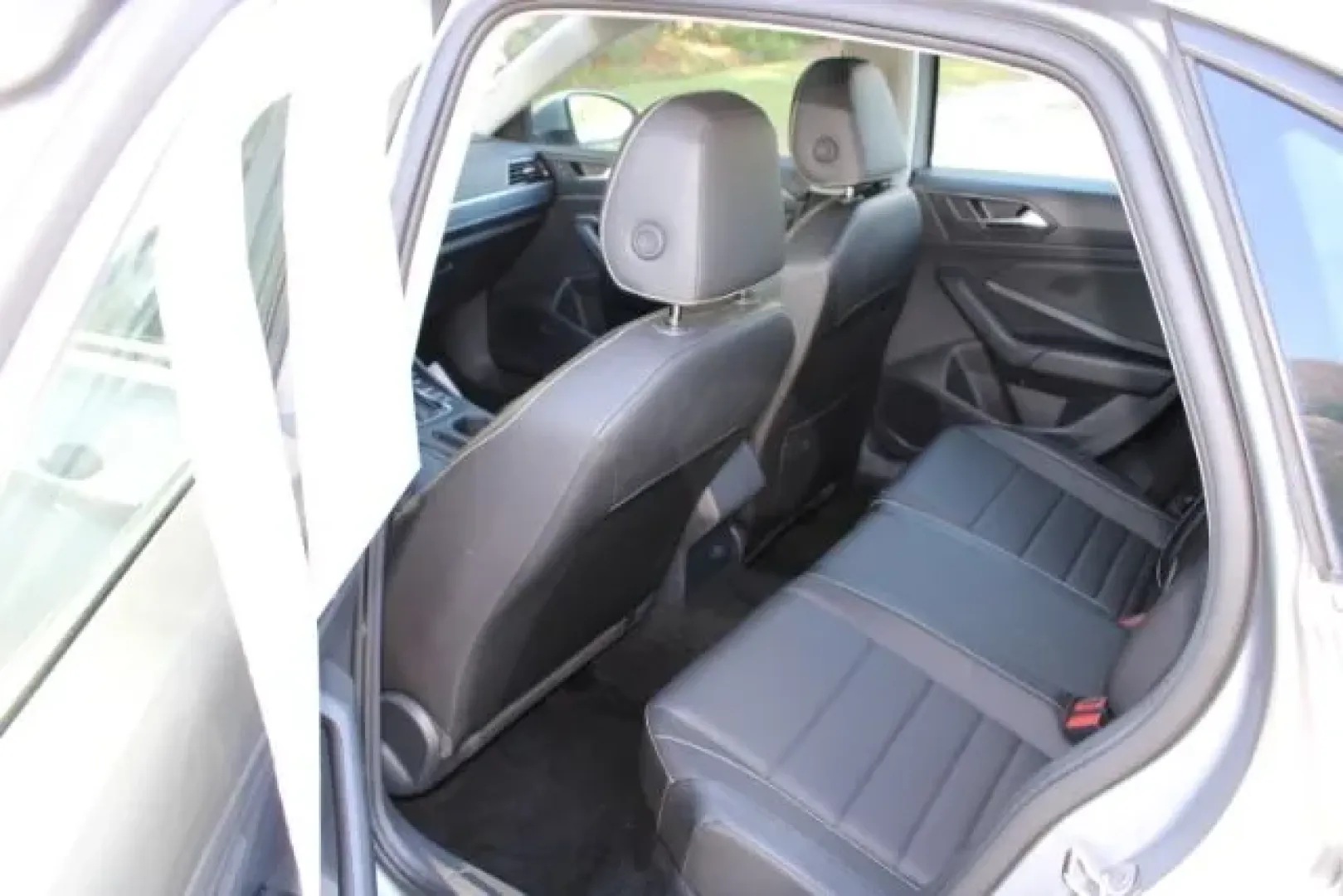 2024 Volkswagen Jetta 1.5T SE (3VW7M7BU5RM) with an 1.5L I-4 gasoline direct injection engine, located at 3598 James B White Hwy South, Whiteville, NC, 28472, (910) 642-3196, 34.294846, -78.732613 - **Discover the Perfect Blend of Style and Performance with the 2024 Volkswagen Jetta SE!**<br /> <br /> Are you ready to elevate your daily commute or weekend adventures? The 2024 Volkswagen Jetta SE is here to deliver both style and efficiency, making it the ideal choice for professionals, families - Photo#9
