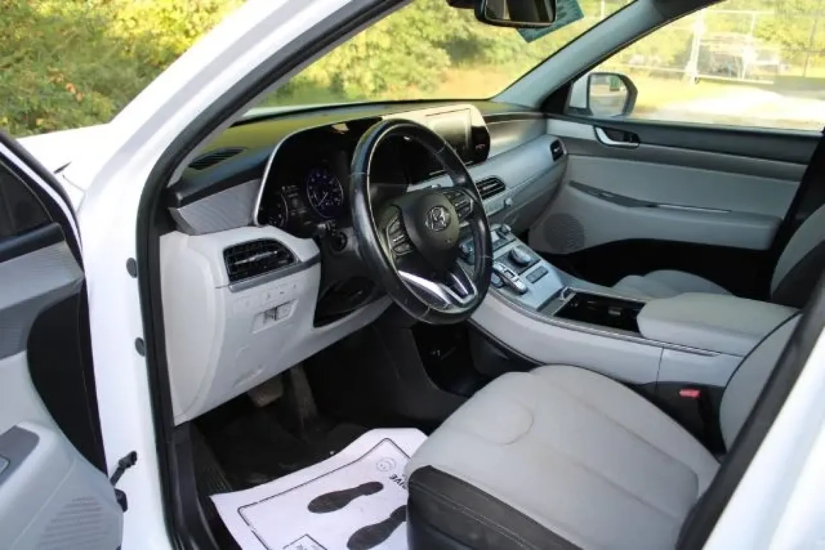2020 Hyundai Palisade SEL (KM8R24HEXLU) with an Lambda 3.8L V-6 gasoline direct injection engine, located at 3598 James B White Hwy South, Whiteville, NC, 28472, (910) 642-3196, 34.294846, -78.732613 - **Discover Adventure in Comfort with the 2020 Hyundai Palisade SEL at Car City - Whitesville!**<br /> <br /> If you're searching for a versatile vehicle that effortlessly blends style, comfort, and functionality, look no further than the 2020 Hyundai Palisade SEL, available now at Car City - Whitesv - Photo#8