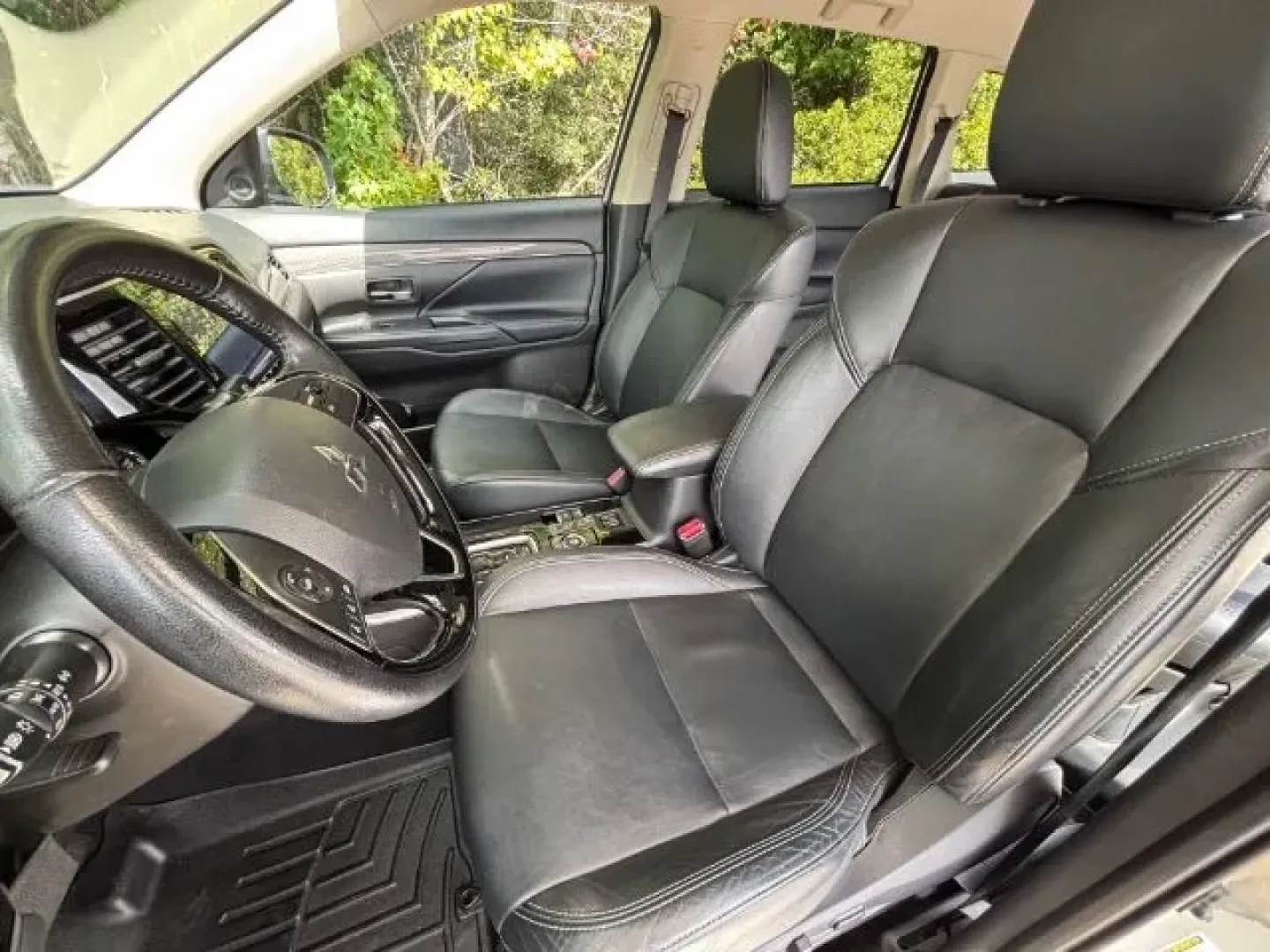 2020 /Black Mitsubishi Outlander SEL 2.4 S-AWC (JA4AZ3A38LZ) with an 2.4L I-4 MIVEC variable valve control engine, located at 2761 East Hwy 501, Conway, SC, 29526, (843) 331-1151, 33.781528, -78.989883 - **Explore Adventure with the 2020 Mitsubishi Outlander at Car City - Conway!**<br /> <br /> Are you and your family ready for your next great adventure? Look no further than this stunning 2020 Mitsubishi Outlander SEL 2.4 S-AWC, available now at Car City - Conway, your trusted pre-owned dealership l - Photo#10