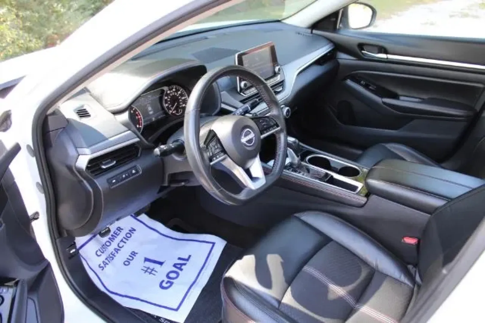 2024 Nissan Altima SR FWD (1N4BL4CV6RN) with an 2.5L I-4 gasoline direct injection engine, located at 3598 James B White Hwy South, Whiteville, NC, 28472, (910) 642-3196, 34.294846, -78.732613 - Experience the ultimate blend of style, comfort, and reliability with the 2024 Nissan Altima SR FWD, available now at Car City - Whitesville, your trusted pre-owned dealership located at 3598 James B White Hwy South, Whiteville, NC 28472. This vehicle is not just a mode of transport; it's your partn - Photo#7