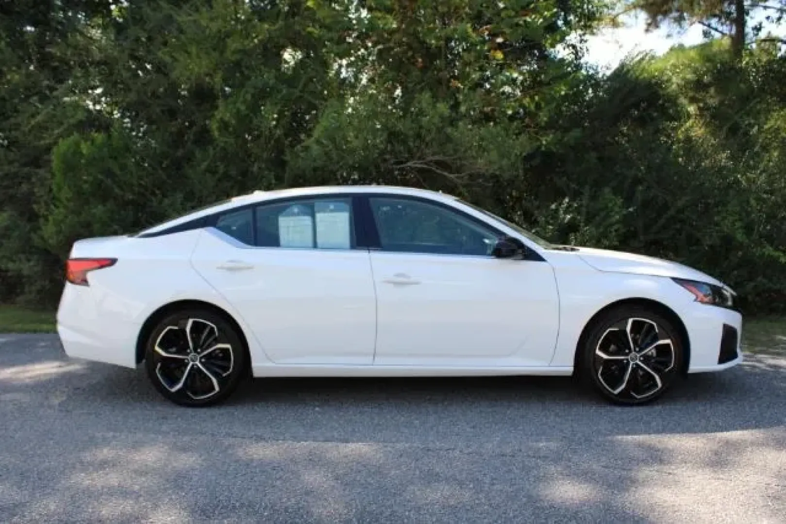 2024 Nissan Altima SR FWD (1N4BL4CV6RN) with an 2.5L I-4 gasoline direct injection engine, located at 2761 East Hwy 501, Conway, SC, 29526, (843) 331-1151, 33.781528, -78.989883 - Experience the ultimate blend of style, comfort, and reliability with the 2024 Nissan Altima SR FWD, available now at Car City - Whitesville, your trusted pre-owned dealership located at 3598 James B White Hwy South, Whiteville, NC 28472. This vehicle is not just a mode of transport; it's your partn - Photo#3