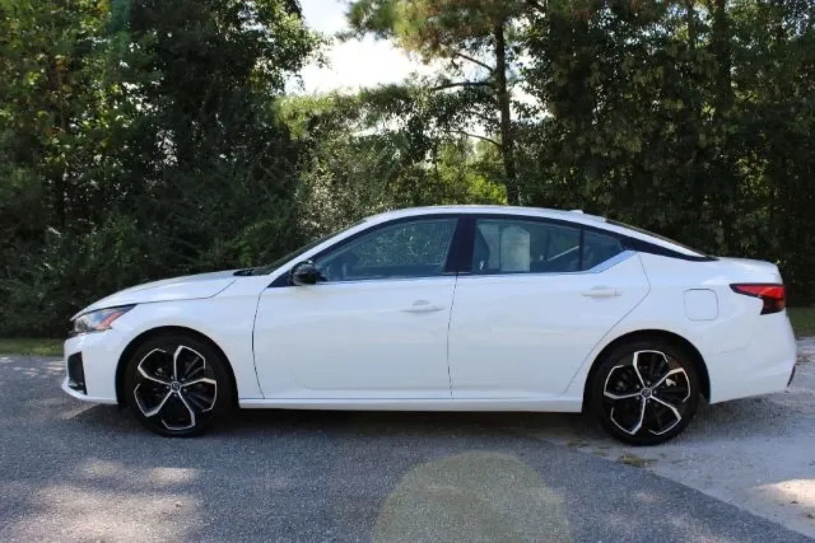 2024 Nissan Altima SR FWD (1N4BL4CV6RN) with an 2.5L I-4 gasoline direct injection engine, located at 2761 East Hwy 501, Conway, SC, 29526, (843) 331-1151, 33.781528, -78.989883 - Experience the ultimate blend of style, comfort, and reliability with the 2024 Nissan Altima SR FWD, available now at Car City - Whitesville, your trusted pre-owned dealership located at 3598 James B White Hwy South, Whiteville, NC 28472. This vehicle is not just a mode of transport; it's your partn - Photo#4