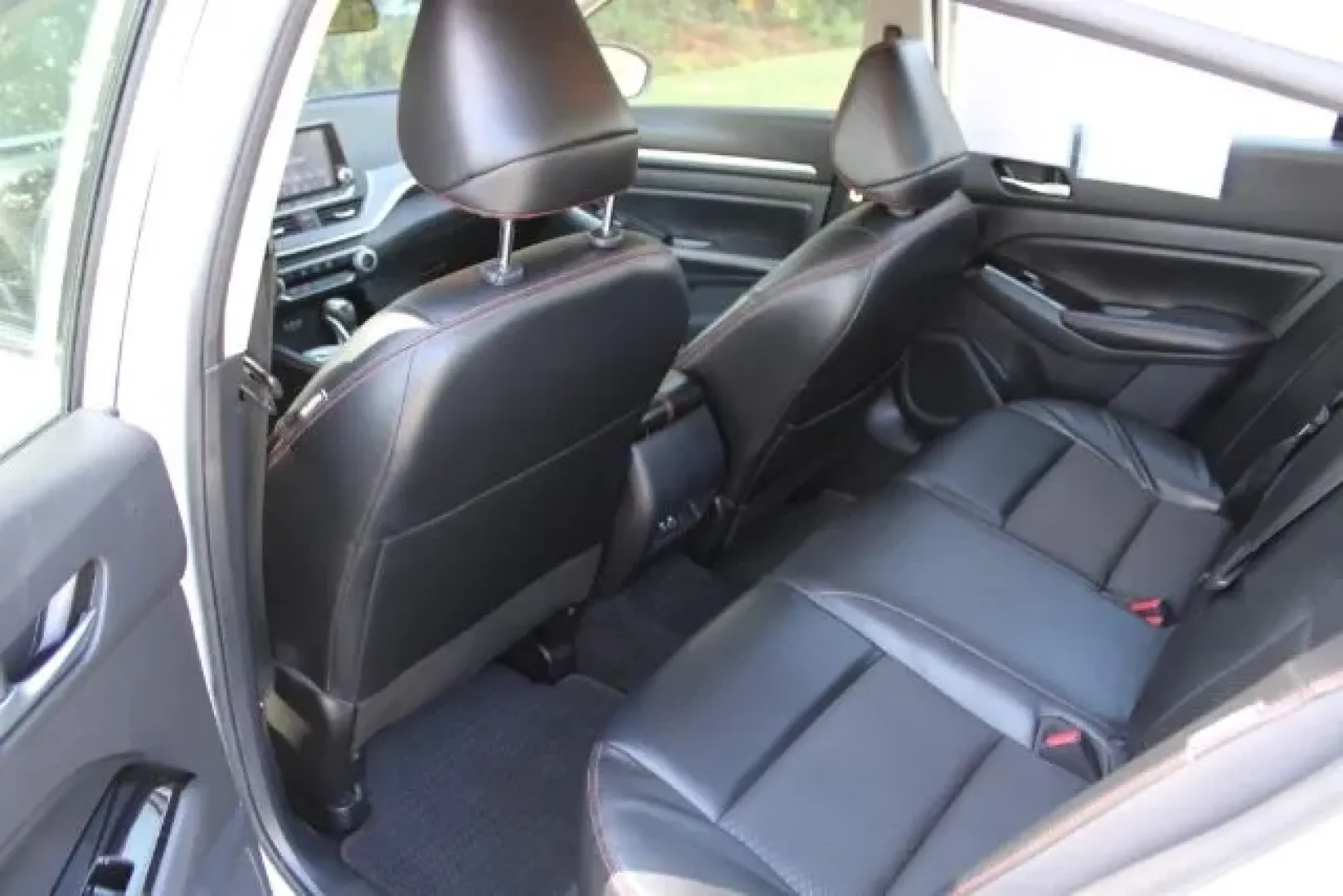 2024 Nissan Altima SR FWD (1N4BL4CV6RN) with an 2.5L I-4 gasoline direct injection engine, located at 2761 East Hwy 501, Conway, SC, 29526, (843) 331-1151, 33.781528, -78.989883 - Experience the ultimate blend of style, comfort, and reliability with the 2024 Nissan Altima SR FWD, available now at Car City - Whitesville, your trusted pre-owned dealership located at 3598 James B White Hwy South, Whiteville, NC 28472. This vehicle is not just a mode of transport; it's your partn - Photo#8