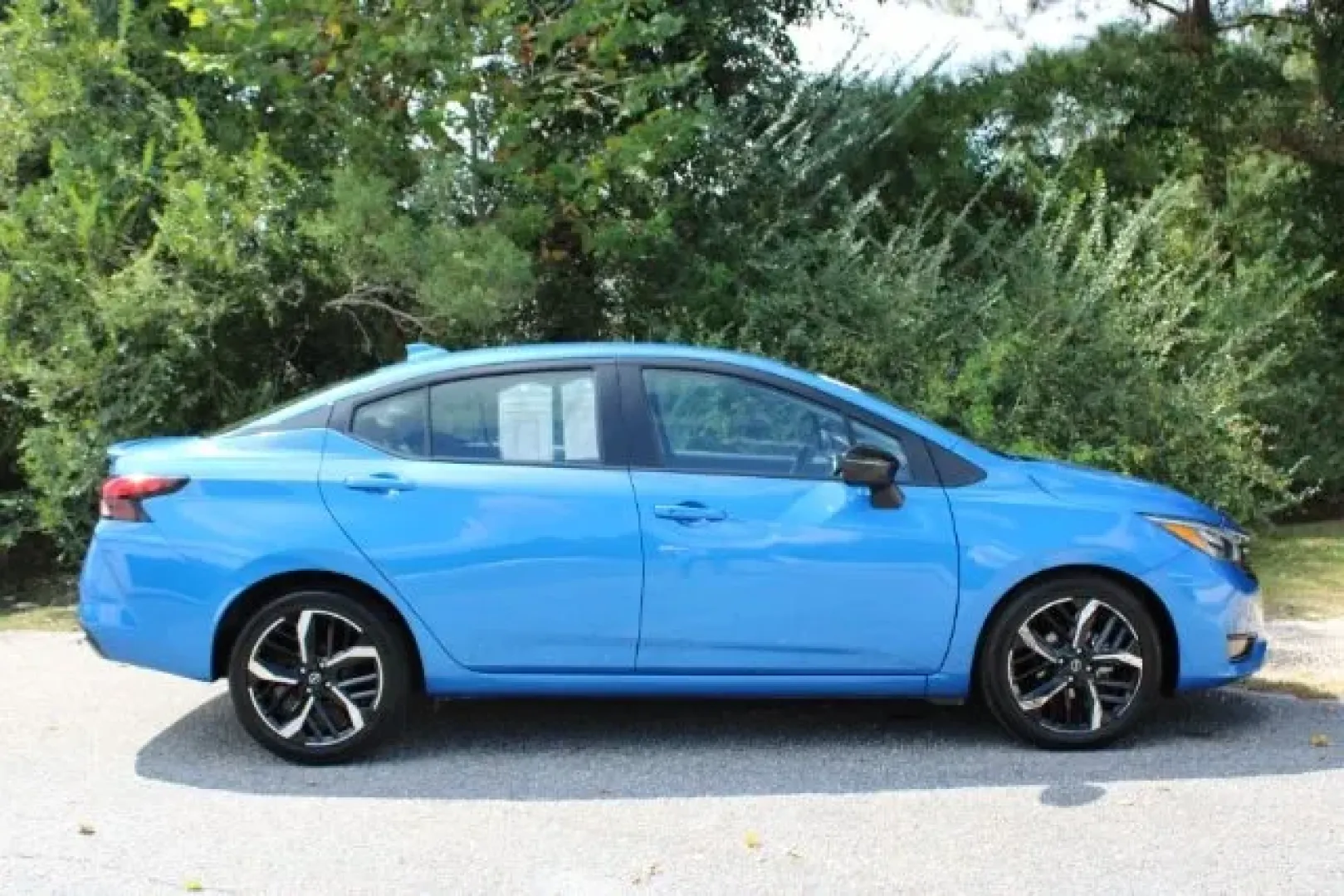 2024 /Sport Nissan Versa 1.6 SR (3N1CN8FV9RL) with an 1.6L I-4 DOHC engine, located at 3598 James B White Hwy South, Whiteville, NC, 28472, (910) 642-3196, 34.294846, -78.732613 - Experience the thrill of the open road with the 2024 Nissan Versa, a stylish and versatile sedan that perfectly balances comfort and performance. Ideal for budget-conscious buyers and growing families alike, this pre-owned vehicle brings you reliability and efficiency for all your daily adventures. - Photo#3