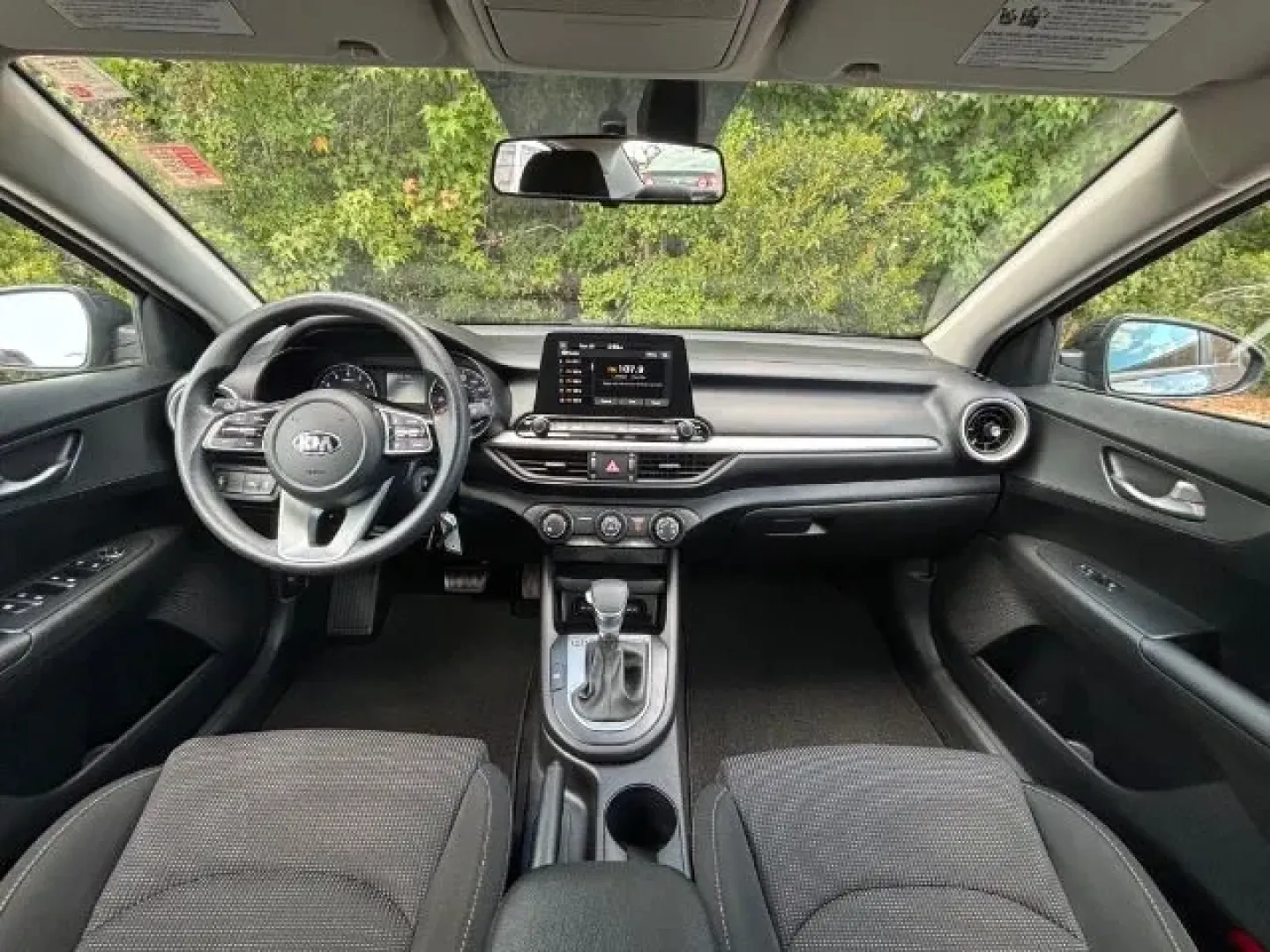 2020 /Black Kia Forte LXS (3KPF24ADXLE) with an 2L I-4 DOHC engine, located at 2761 East Hwy 501, Conway, SC, 29526, (843) 331-1151, 33.781528, -78.989883 - Are you on the lookout for a reliable, stylish, and efficient vehicle that complements your busy lifestyle? Look no further than this 2020 Kia Forte LXS, available now at Car City - Conway! This pre-owned sedan is the perfect choice for anyone seeking quality used vehicles that offer both comfort an - Photo#8