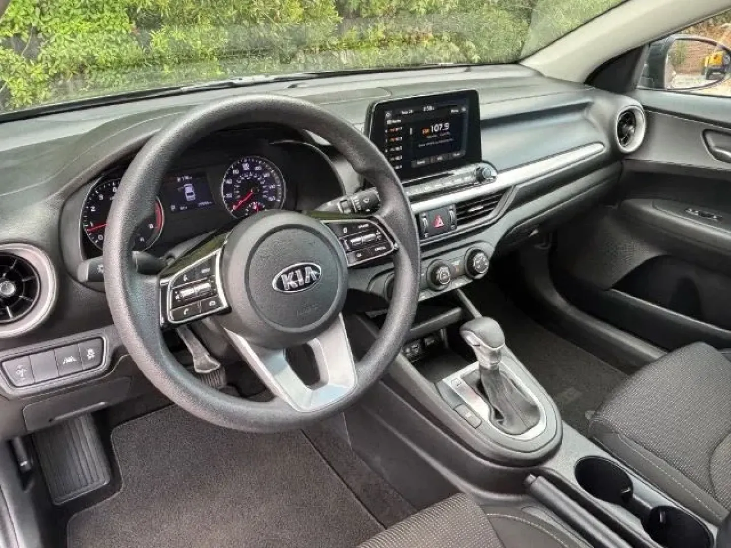 2020 /Black Kia Forte LXS (3KPF24ADXLE) with an 2L I-4 DOHC engine, located at 2761 East Hwy 501, Conway, SC, 29526, (843) 331-1151, 33.781528, -78.989883 - Are you on the lookout for a reliable, stylish, and efficient vehicle that complements your busy lifestyle? Look no further than this 2020 Kia Forte LXS, available now at Car City - Conway! This pre-owned sedan is the perfect choice for anyone seeking quality used vehicles that offer both comfort an - Photo#9