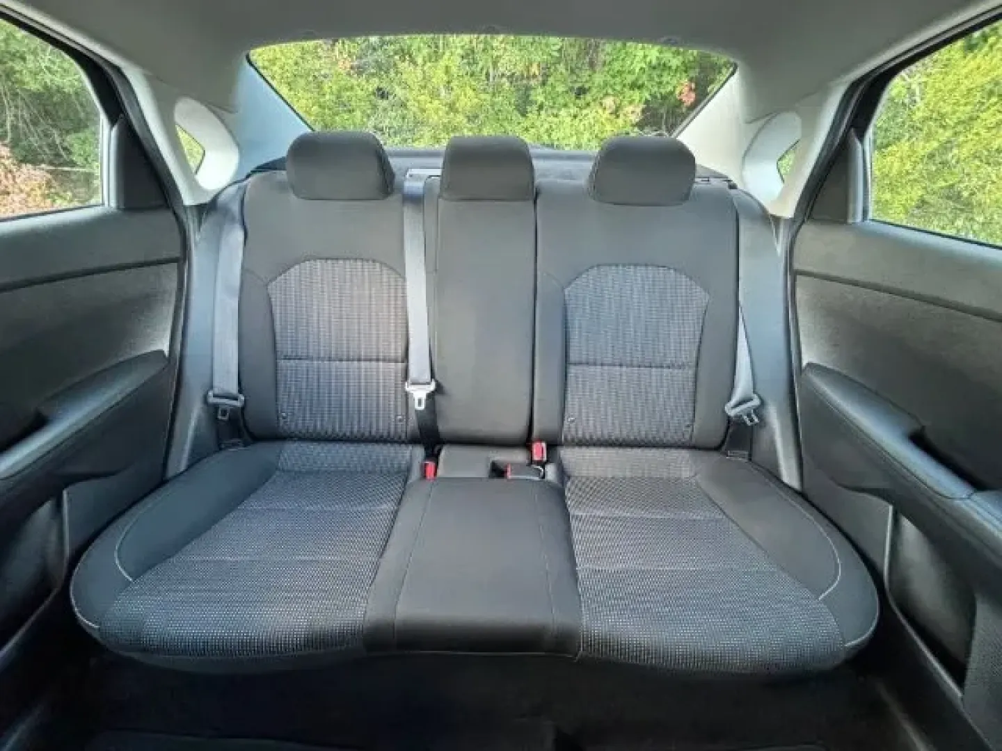 2020 /Black Kia Forte LXS (3KPF24ADXLE) with an 2L I-4 DOHC engine, located at 2761 East Hwy 501, Conway, SC, 29526, (843) 331-1151, 33.781528, -78.989883 - Are you on the lookout for a reliable, stylish, and efficient vehicle that complements your busy lifestyle? Look no further than this 2020 Kia Forte LXS, available now at Car City - Conway! This pre-owned sedan is the perfect choice for anyone seeking quality used vehicles that offer both comfort an - Photo#12