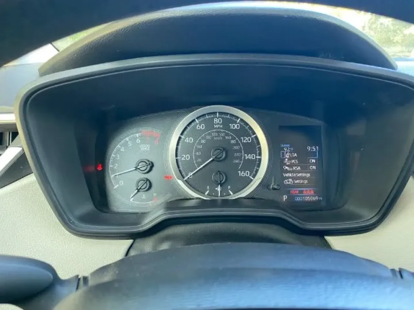 2020 /Light Gray, premium Toyota Corolla LE (JTDEPRAEXLJ) with an 1.8L L4 DOHC 16V engine, Continuously Variabl transmission, located at 9146 Ocean Hwy West, Calabash, NC, 28467, (910) 579-1110, 33.928635, -78.576157 - Are you ready to elevate your daily commute or family adventures? The 2020 Toyota Corolla LE is the perfect companion for those who seek reliability, style, and efficiency-all wrapped in an attractive sedan package. Whether you're navigating the bustling streets of Calabash, NC, or heading out for a - Photo#2