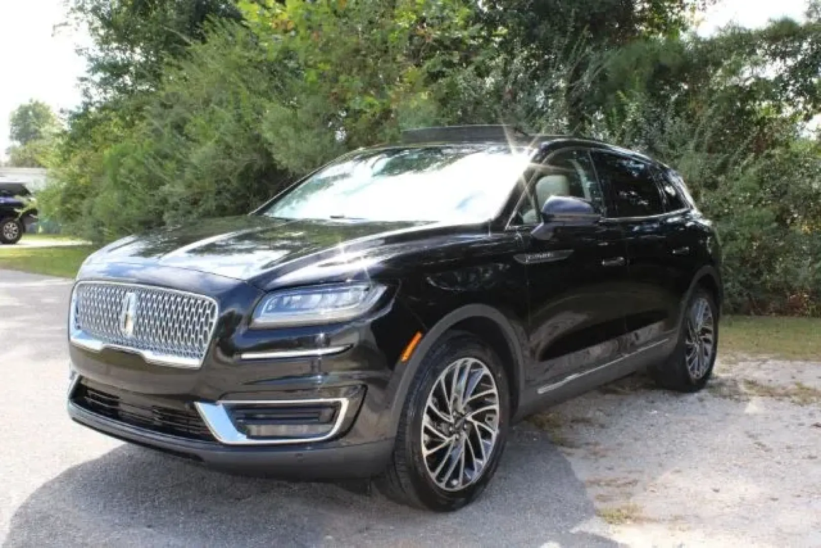2019 Lincoln Nautilus Reserve (2LMPJ6L92KB) with an Other engine, located at 3598 James B White Hwy South, Whiteville, NC, 28472, (910) 642-3196, 34.294846, -78.732613 - **Elevate Your Drive with the Luxurious 2019 Lincoln Nautilus!**<br /> <br /> Are you searching for a vehicle that seamlessly combines comfort, style, and performance? Look no further than the stunning 2019 Lincoln Nautilus Reserve, now available at Car City - Whitesville, your trusted pre-owned dea - Photo#0