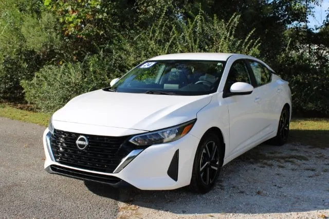photo of 2024 Nissan Sentra SV Xtronic CVT