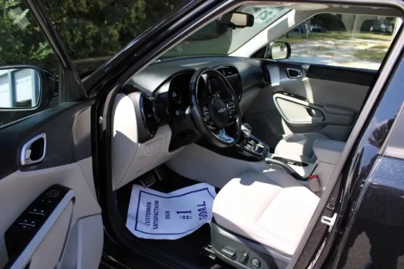 2023 Kia Soul EX (KNDJ33AU8P7) with an 2L I-4 DOHC engine, located at 9146 Ocean Hwy West, Calabash, NC, 28467, (910) 579-1110, 33.928635, -78.576157 - **Embrace Adventure and Comfort in the 2023 Kia Soul EX Your Ideal Companion for Everyday Journeys!**<br /> <br /> Are you searching for a versatile vehicle that fits seamlessly into your lifestyle? Whether you're a busy parent navigating carpool routes, a professional commuting to work, or someone - Photo#7