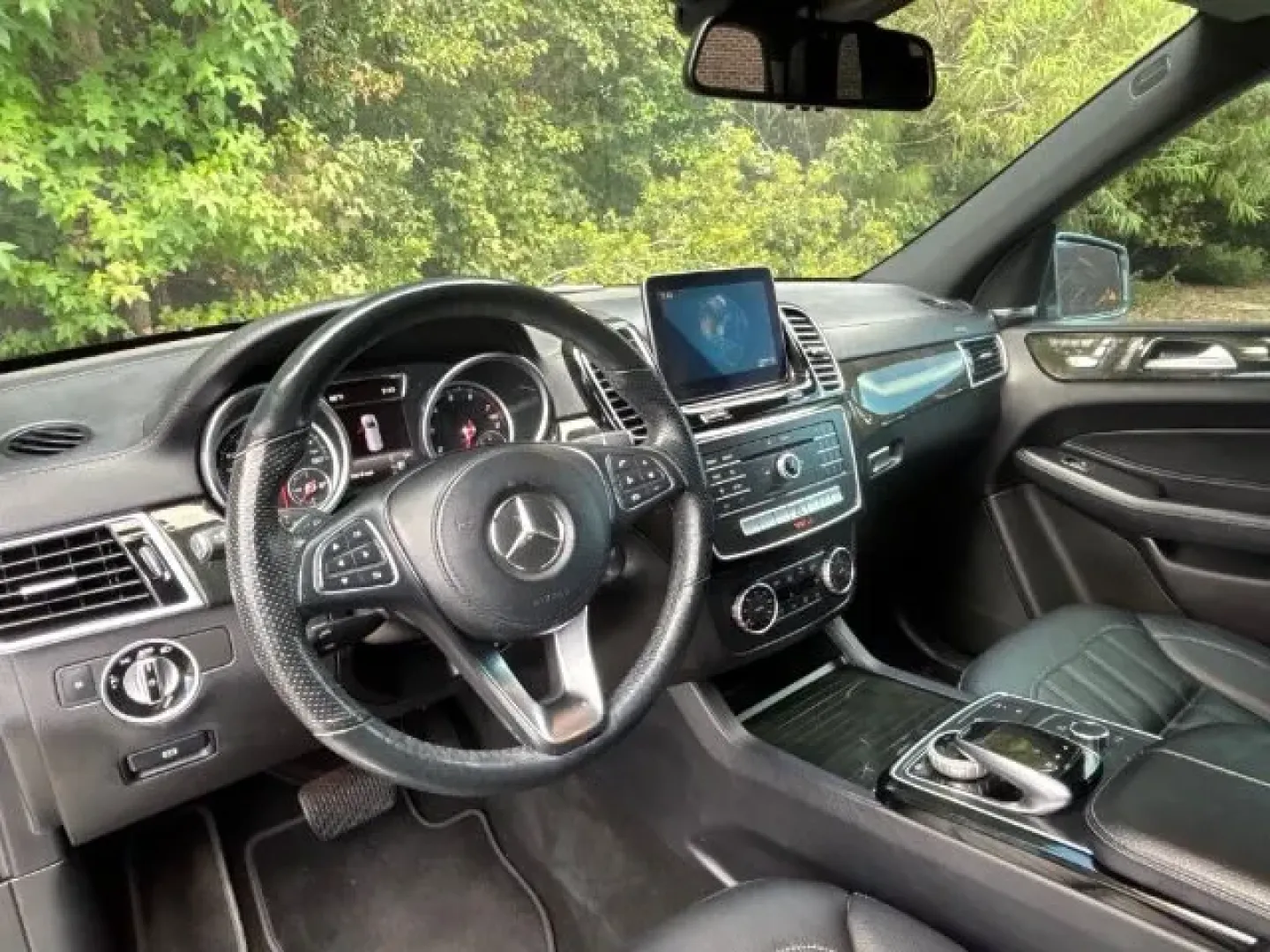 2017 /Black Mercedes-Benz GLS 450 4MATIC (4JGDF6EE6HA) with an 3L V-6 gasoline direct injection engine, located at 2761 East Hwy 501, Conway, SC, 29526, (843) 331-1151, 33.781528, -78.989883 - **Experience Luxury and Adventure with the 2017 Mercedes-Benz GLS 450 - Perfect for Your Family Journeys!**<br /> <br /> Are you looking for a vehicle that seamlessly blends luxury and practicality? The 2017 Mercedes-Benz GLS 450 is the ultimate choice for families who love to travel in style. With - Photo#10