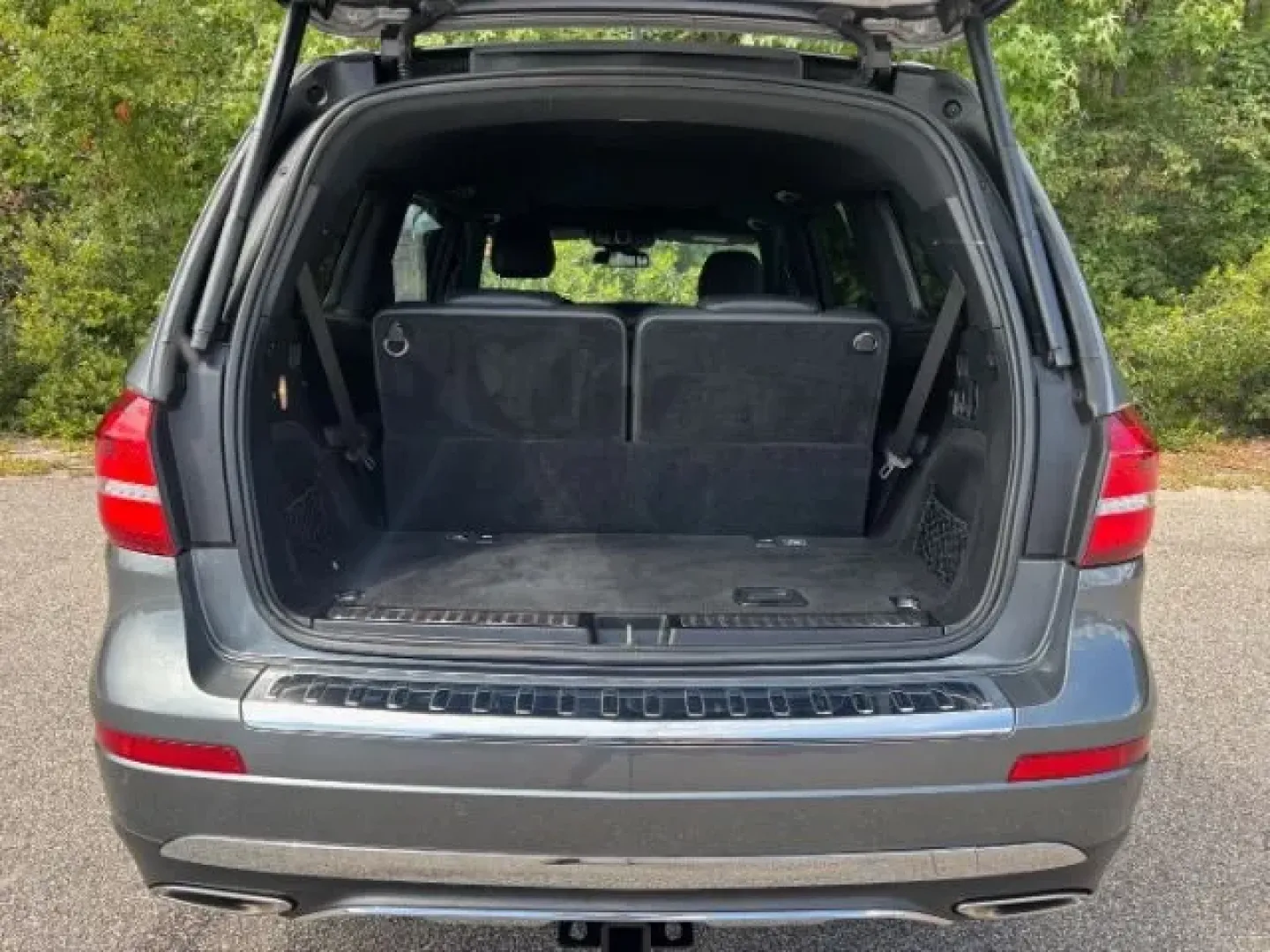 2017 /Black Mercedes-Benz GLS 450 4MATIC (4JGDF6EE6HA) with an 3L V-6 gasoline direct injection engine, located at 2761 East Hwy 501, Conway, SC, 29526, (843) 331-1151, 33.781528, -78.989883 - **Experience Luxury and Adventure with the 2017 Mercedes-Benz GLS 450 - Perfect for Your Family Journeys!**<br /> <br /> Are you looking for a vehicle that seamlessly blends luxury and practicality? The 2017 Mercedes-Benz GLS 450 is the ultimate choice for families who love to travel in style. With - Photo#16