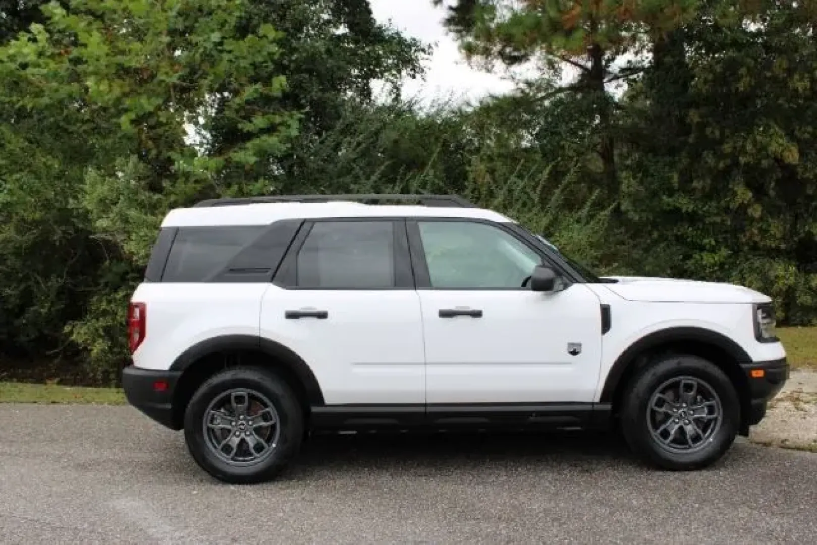 2024 Ford Bronco Sport Big Bend (3FMCR9B6XRR) with an EcoBoost 1.5L I-3 port/direct injection engine, located at 3598 James B White Hwy South, Whiteville, NC, 28472, (910) 642-3196, 34.294846, -78.732613 - **Embark on Your Next Adventure with the 2024 Ford Bronco Sport at Car City - Whitesville!**<br /> <br /> Are you ready to elevate your lifestyle with a vehicle that's as versatile as you are? The 2024 Ford Bronco Sport Big Bend is engineered for those who crave adventure while offering practicality - Photo#3