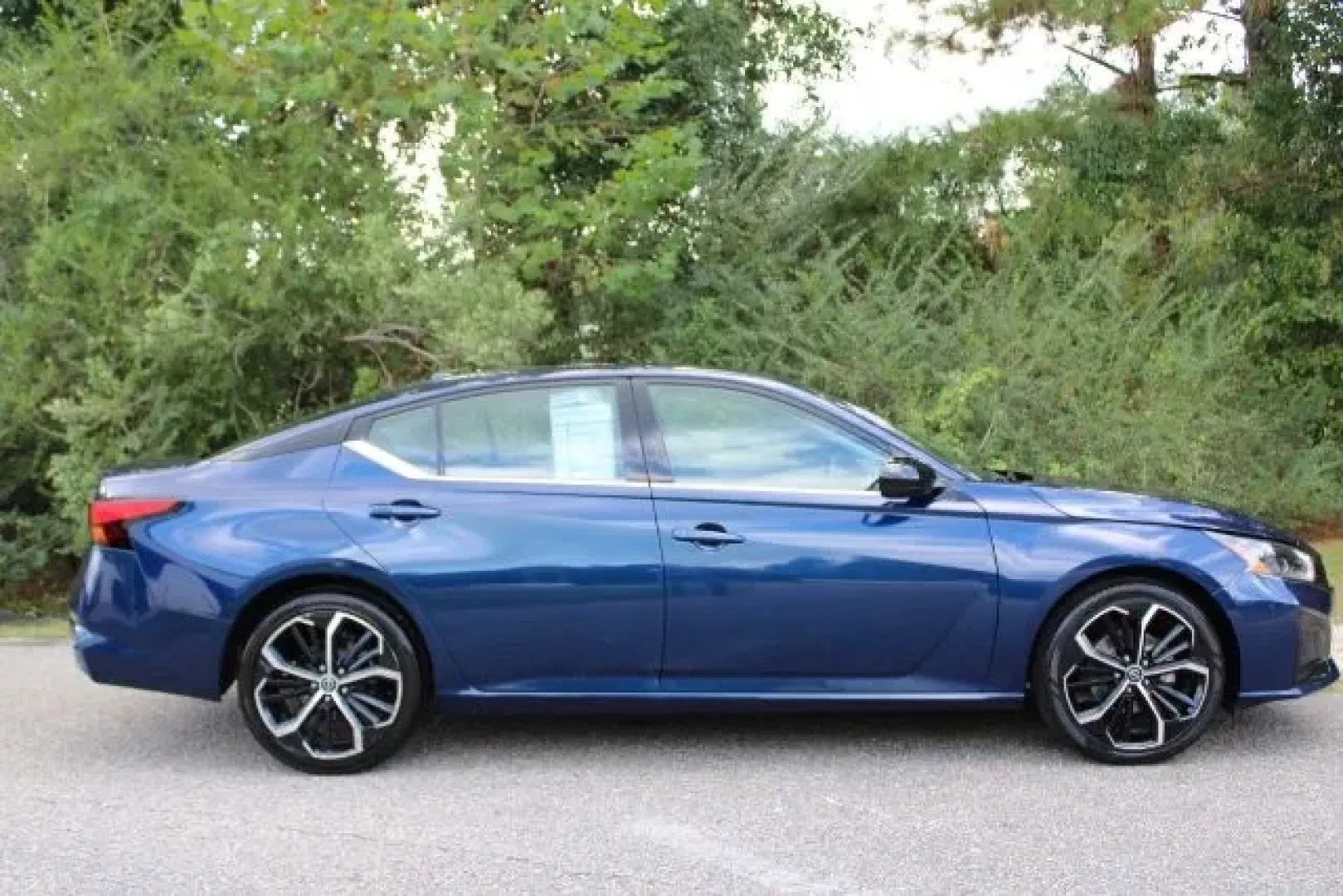 2023 /Sport Nissan Altima SR FWD (1N4BL4CV2PN) with an 2.5L I-4 gasoline direct injection engine, located at 2761 East Hwy 501, Conway, SC, 29526, (843) 331-1151, 33.781528, -78.989883 - **Unleash Your Daily Drive with the 2023 Nissan Altima SR FWD Your Affordable Road Companion!**<br /> <br /> Are you searching for the perfect vehicle that blends comfort, style, and reliability? Look no further! The 2023 Nissan Altima SR FWD is not just a car; it's a lifestyle choice. Whether you' - Photo#3