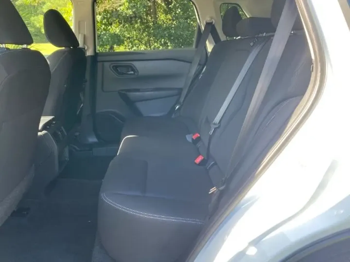 2024 Nissan Rogue S FWD (5N1BT3AA7RC) with an VC-Turbo 1.5L I-3 gasoline direct injection engine, located at 9146 Ocean Hwy West, Calabash, NC, 28467, (910) 579-1110, 33.928635, -78.576157 - Embrace adventure and elevate your lifestyle with the 2024 Nissan Rogue, a versatile SUV perfect for families, commuters, and weekend warriors alike. At Car City - Calabash, located at 9146 Ocean Hwy West, Calabash, NC 28467, we specialize in providing quality used vehicles that fit every budget. Wi - Photo#5