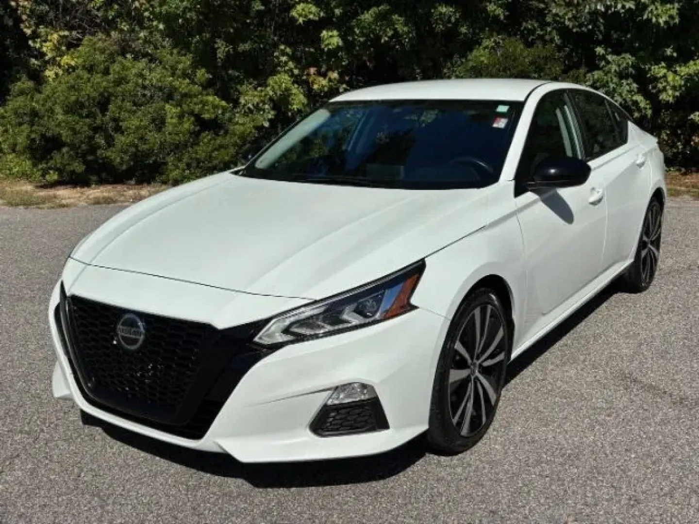 2022 /BLACK LEATHER/CLOTH Nissan Altima 2.5 SR (1N4BL4CV1NN) with an 2.5L L4 DOHC 16V engine, Continuously Variabl transmission, located at 2761 East Hwy 501, Conway, SC, 29526, (843) 331-1151, 33.781528, -78.989883 - **Drive Your Next Adventure with the 2022 Nissan Altima at Car City - Conway!**<br /> <br /> Are you in the market for a sedan that effortlessly combines comfort, style, and performance? Look no further than this stunning 2022 Nissan Altima, available now at Car City - Conway. This vehicle isn't jus - Photo#0