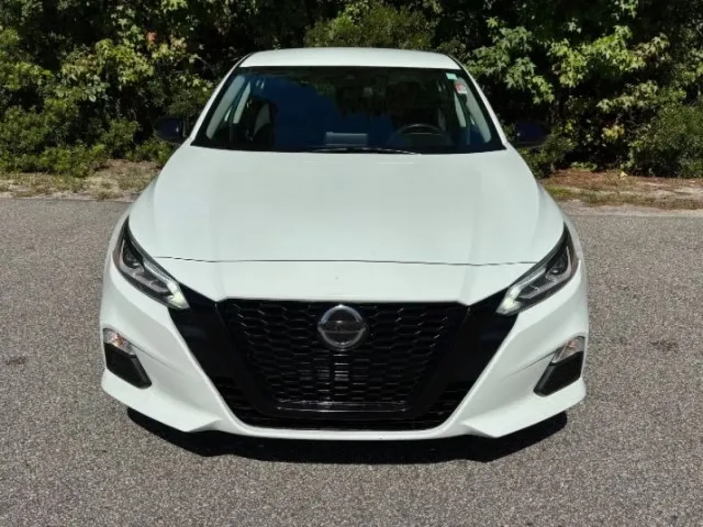 2022 /BLACK LEATHER/CLOTH Nissan Altima 2.5 SR (1N4BL4CV1NN) with an 2.5L L4 DOHC 16V engine, Continuously Variabl transmission, located at 2761 East Hwy 501, Conway, SC, 29526, (843) 331-1151, 33.781528, -78.989883 - **Drive Your Next Adventure with the 2022 Nissan Altima at Car City - Conway!**<br /> <br /> Are you in the market for a sedan that effortlessly combines comfort, style, and performance? Look no further than this stunning 2022 Nissan Altima, available now at Car City - Conway. This vehicle isn't jus - Photo#4