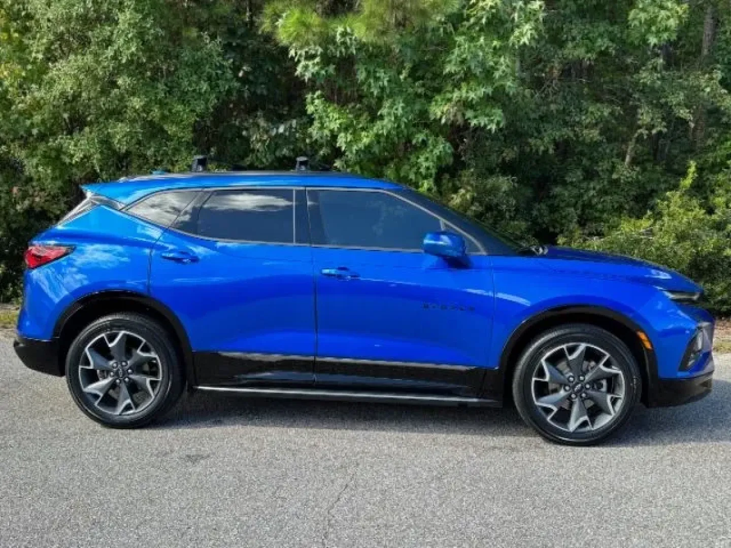 2019 Chevrolet Blazer RS (3GNKBERS1KS) with an 3.6L V-6 gasoline direct injection engine, located at 2761 East Hwy 501, Conway, SC, 29526, (843) 331-1151, 33.781528, -78.989883 - Discover the ultimate blend of luxury and utility with this stunning **2019 Chevrolet Blazer RS**-a pre-owned vehicle that promises to elevate your driving experience and fit seamlessly into your lifestyle. Whether you're navigating daily commutes, embarking on weekend adventures, or accommodating a - Photo#3