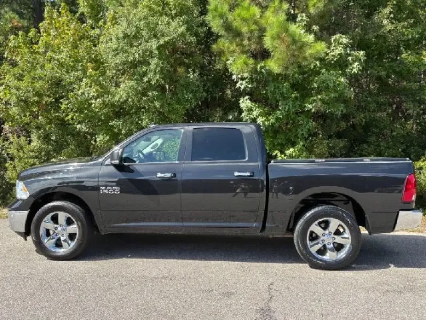 2018 /Diesel Gray/Black Ram 1500 Big Horn Crew Cab 4x4 5'7 Box (3C6RR7LG0JG) with an Other engine, located at 2761 East Hwy 501, Conway, SC, 29526, (843) 331-1151, 33.781528, -78.989883 - **Unleash Your Adventure with This Rugged 2018 Ram 1500 Big Horn Crew Cab!**<br /> <br /> Are you ready to elevate your driving experience and conquer the open road? Look no further! This 2018 Ram 1500 Big Horn Crew Cab is the perfect vehicle for those who thrive on adventure, whether it's a weekend - Photo#2