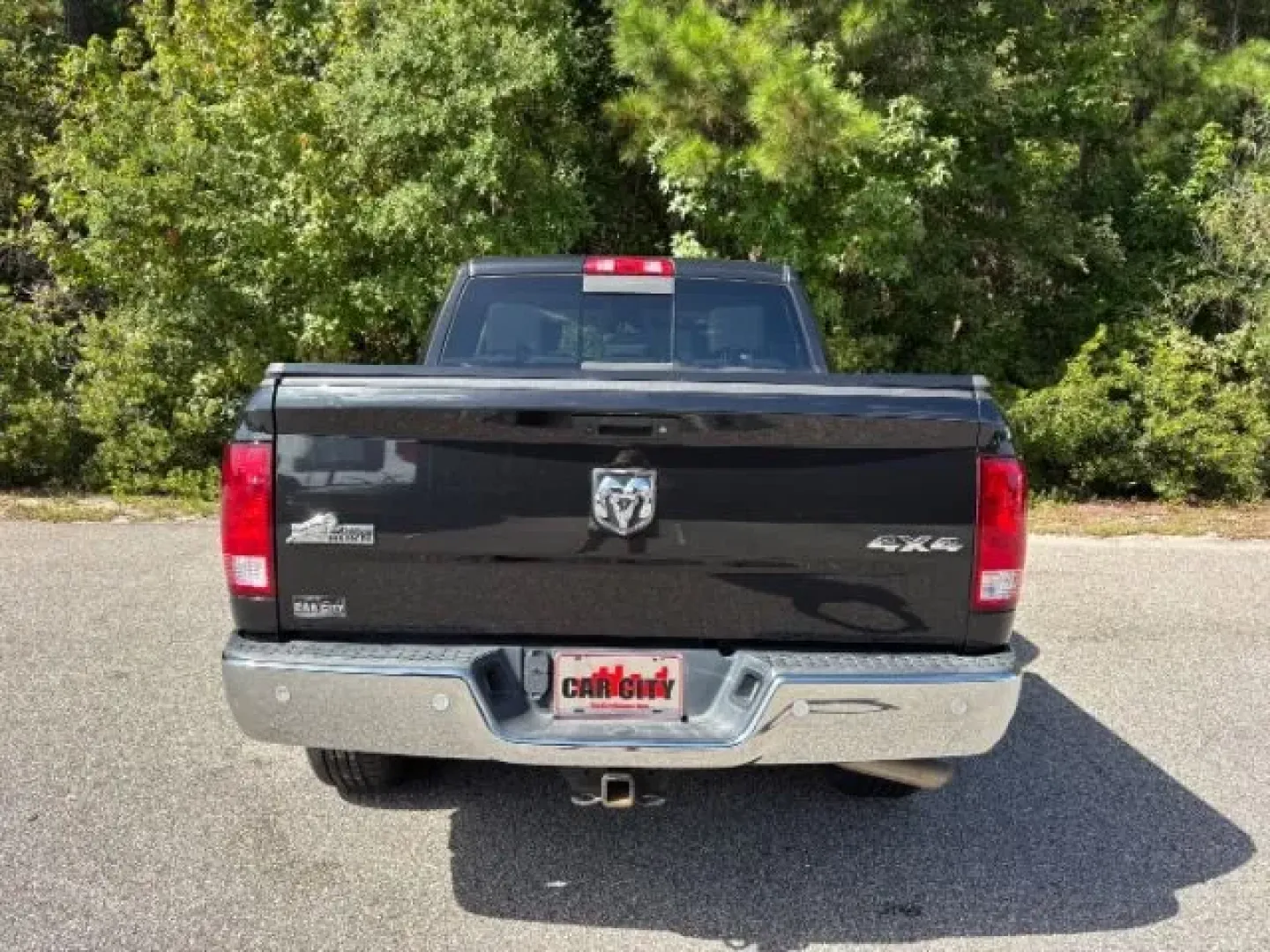 2018 /Diesel Gray/Black Ram 1500 Big Horn Crew Cab 4x4 5'7 Box (3C6RR7LG0JG) with an Other engine, located at 2761 East Hwy 501, Conway, SC, 29526, (843) 331-1151, 33.781528, -78.989883 - **Unleash Your Adventure with This Rugged 2018 Ram 1500 Big Horn Crew Cab!**<br /> <br /> Are you ready to elevate your driving experience and conquer the open road? Look no further! This 2018 Ram 1500 Big Horn Crew Cab is the perfect vehicle for those who thrive on adventure, whether it's a weekend - Photo#5