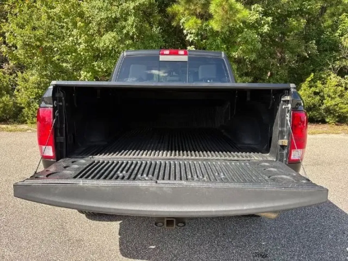 2018 /Diesel Gray/Black Ram 1500 Big Horn Crew Cab 4x4 5'7 Box (3C6RR7LG0JG) with an Other engine, located at 2761 East Hwy 501, Conway, SC, 29526, (843) 331-1151, 33.781528, -78.989883 - **Unleash Your Adventure with This Rugged 2018 Ram 1500 Big Horn Crew Cab!**<br /> <br /> Are you ready to elevate your driving experience and conquer the open road? Look no further! This 2018 Ram 1500 Big Horn Crew Cab is the perfect vehicle for those who thrive on adventure, whether it's a weekend - Photo#13