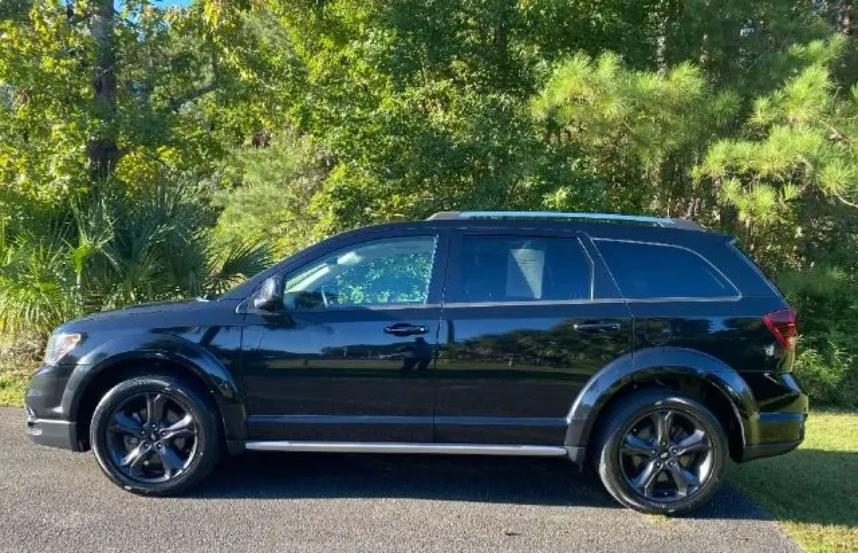 2020 /BLACK LEATHER Dodge Journey Crossroad (3C4PDCGB0LT) with an 2.4L L4 DOHC 16V engine, 4-Speed Automatic transmission, located at 9146 Ocean Hwy West, Calabash, NC, 28467, (910) 579-1110, 33.928635, -78.576157 - **Unleash Your Adventurous Spirit with the 2020 Dodge Journey Crossroad SUV! Perfect for Families and Explorers Alike!**<br /> <br /> Are you in search of a vehicle that seamlessly blends style, comfort, and functionality? Look no further than this stunning 2020 Dodge Journey Crossroad SUV, availabl - Photo#1