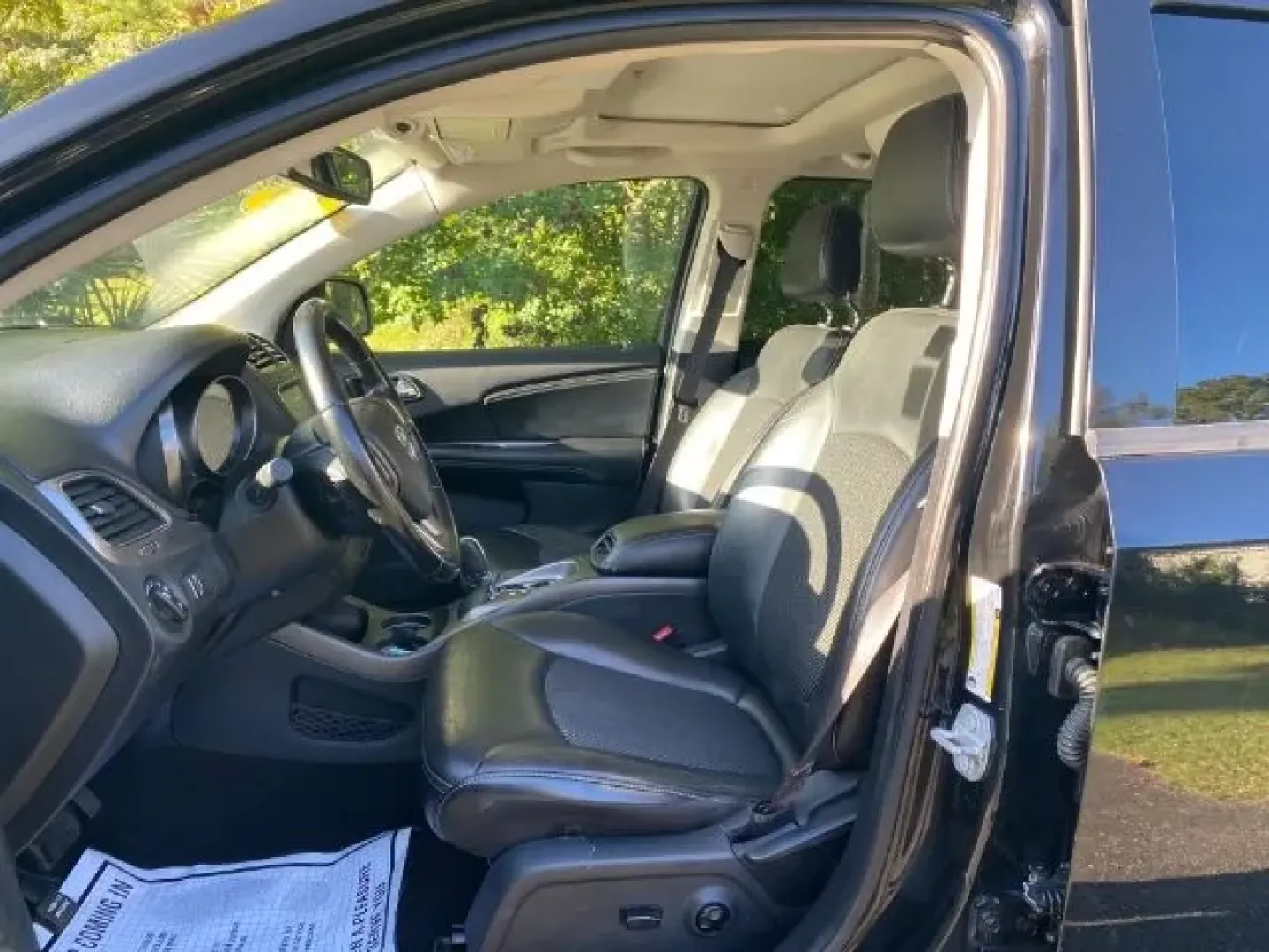 2020 /BLACK LEATHER Dodge Journey Crossroad (3C4PDCGB0LT) with an 2.4L L4 DOHC 16V engine, 4-Speed Automatic transmission, located at 9146 Ocean Hwy West, Calabash, NC, 28467, (910) 579-1110, 33.928635, -78.576157 - **Unleash Your Adventurous Spirit with the 2020 Dodge Journey Crossroad SUV! Perfect for Families and Explorers Alike!**<br /> <br /> Are you in search of a vehicle that seamlessly blends style, comfort, and functionality? Look no further than this stunning 2020 Dodge Journey Crossroad SUV, availabl - Photo#4