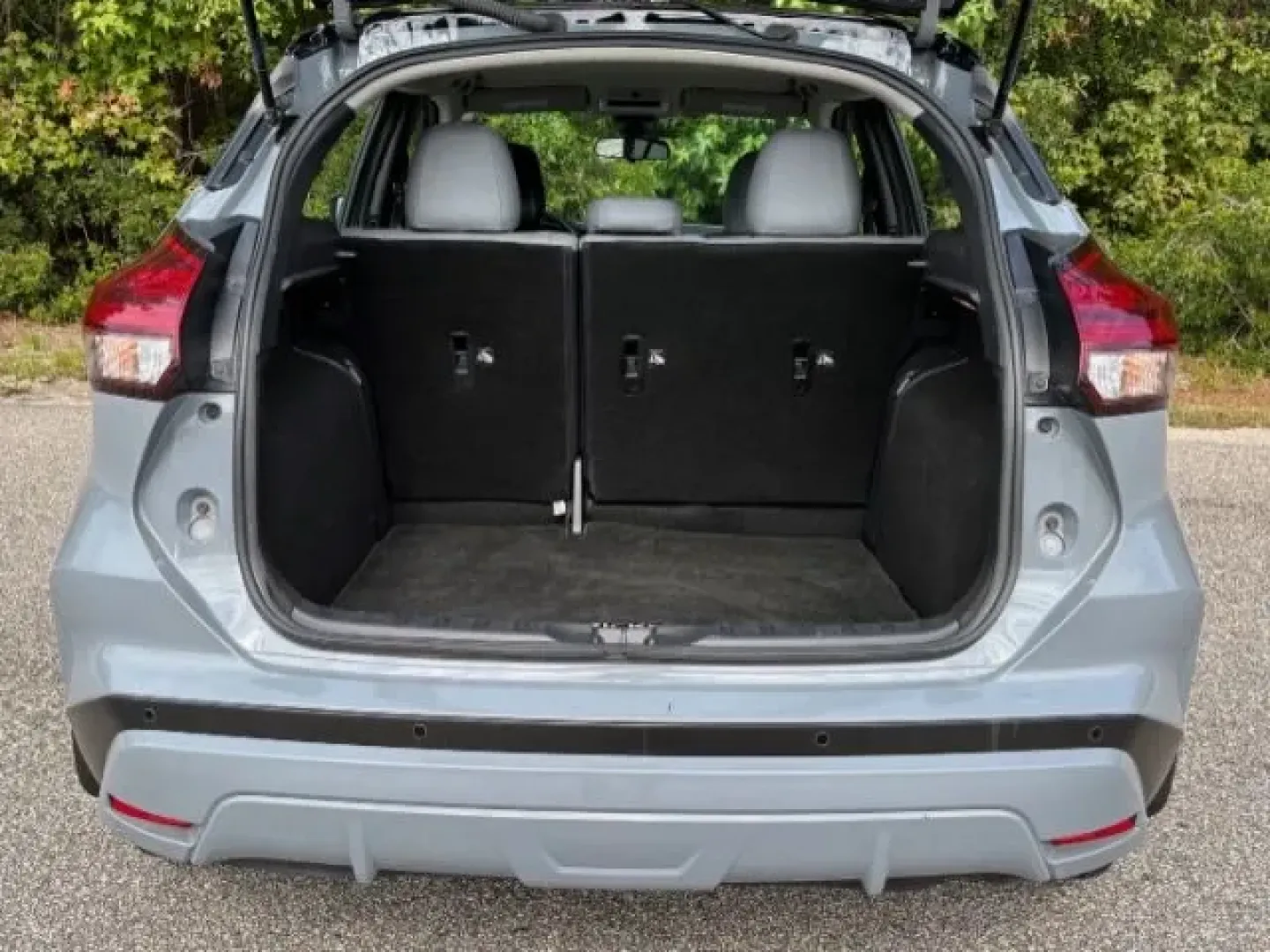 2024 /Charcoal Nissan Kicks SR Xtronic CVT (3N1CP5DV0RL) with an 1.6L I-4 DOHC engine, located at 9146 Ocean Hwy West, Calabash, NC, 28467, (910) 579-1110, 33.928635, -78.576157 - **Elevate Your Adventures with the 2024 Nissan Kicks SR at Car City - Conway!**<br /> <br /> Are you ready to elevate your daily commute or weekend adventures? The 2024 Nissan Kicks SR is designed for the dynamic lifestyle of modern drivers who crave versatility, style, and efficiency. Perfect for g - Photo#13