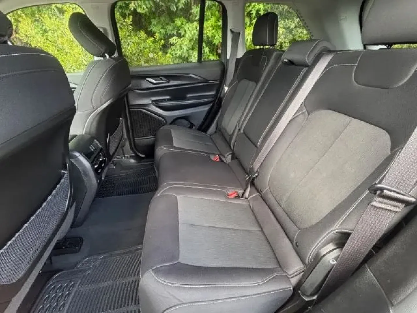 2023 /Global Black Jeep Grand Cherokee Laredo 4x4 (1C4RJHAG6PC) with an Pentastar 3.6L V-6 DOHC engine, located at 3598 James B White Hwy South, Whiteville, NC, 28472, (910) 642-3196, 34.294846, -78.732613 - **Adventure Awaits with the 2023 Jeep Grand Cherokee Laredo 4x4 at Car City - Conway!**<br /> <br /> Are you ready for your next adventure? Whether you're a growing family seeking a reliable SUV for school runs and weekend getaways or an outdoor enthusiast craving a vehicle that can tackle rugged te - Photo#11