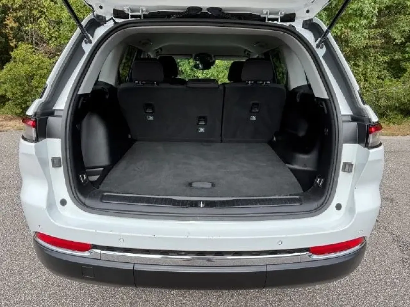 2023 /Global Black Jeep Grand Cherokee Laredo 4x4 (1C4RJHAG6PC) with an Pentastar 3.6L V-6 DOHC engine, located at 3598 James B White Hwy South, Whiteville, NC, 28472, (910) 642-3196, 34.294846, -78.732613 - **Adventure Awaits with the 2023 Jeep Grand Cherokee Laredo 4x4 at Car City - Conway!**<br /> <br /> Are you ready for your next adventure? Whether you're a growing family seeking a reliable SUV for school runs and weekend getaways or an outdoor enthusiast craving a vehicle that can tackle rugged te - Photo#13
