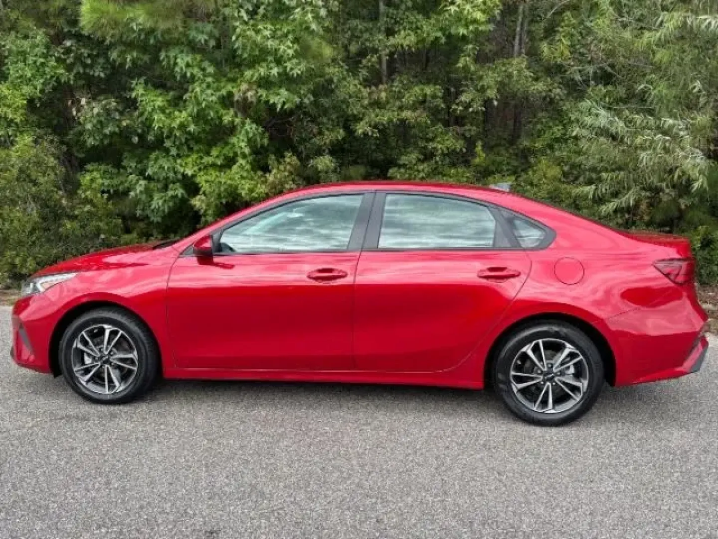 2024 /Black Kia Forte LXS (3KPF24AD7RE) with an 2L I-4 DOHC engine, located at 9146 Ocean Hwy West, Calabash, NC, 28467, (910) 579-1110, 33.928635, -78.576157 - **Discover the Perfect Blend of Style and Functionality with the 2024 Kia Forte at Car City - Conway!**<br /> <br /> Are you searching for a reliable, stylish sedan that fits seamlessly into your busy lifestyle? Look no further than the 2024 Kia Forte, now available at Car City - Conway! This pre-ow - Photo#2